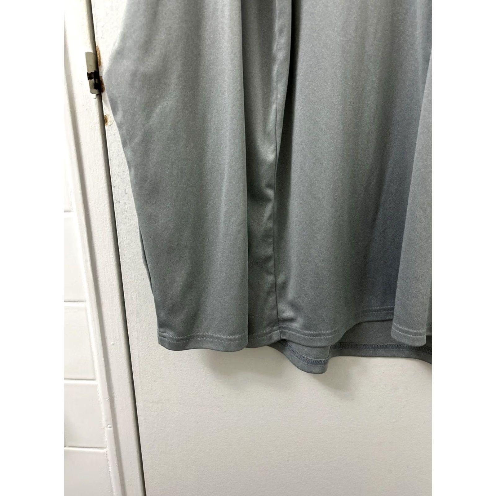 Under Armour Under Armour HeatGear 1/4 Zip Mens XL Gray Pullover Size US XL / EU 56 / 4 - 6 Thumbnail