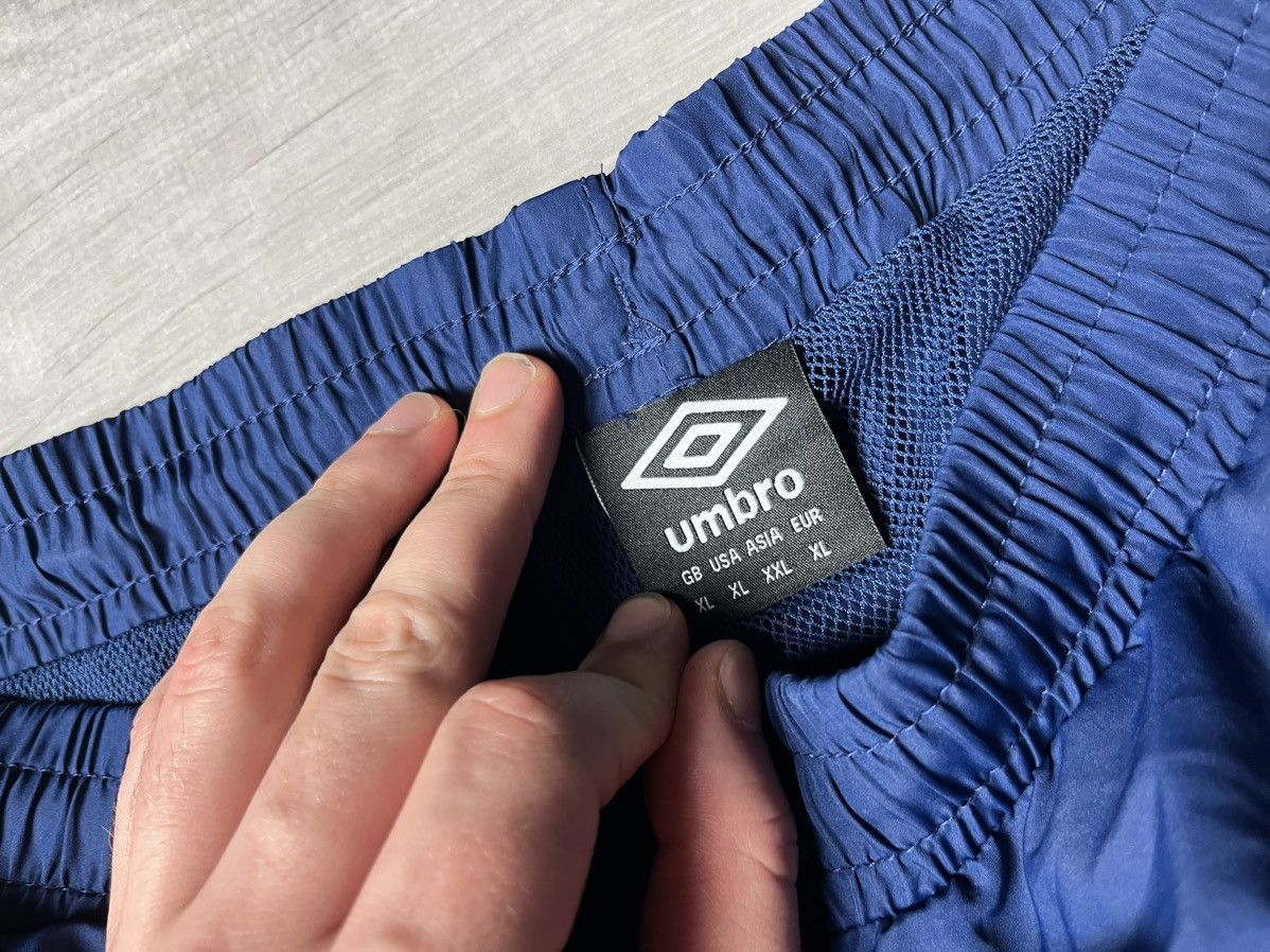 Umbro Umbro shorts sportswear size XLarge Size US 36 / EU 52 - 3 Thumbnail