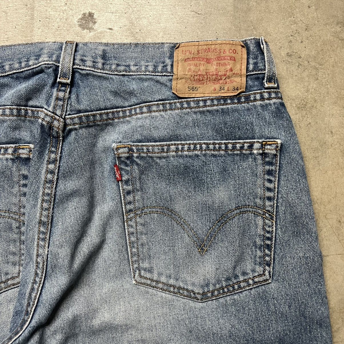 Levi's × Levi's Vintage Clothing Levi’s 569 BAGGY Loose Straight-Fit Wide Leg Denim Jeans Size US 34 / EU 50 - 2 Thumbnail