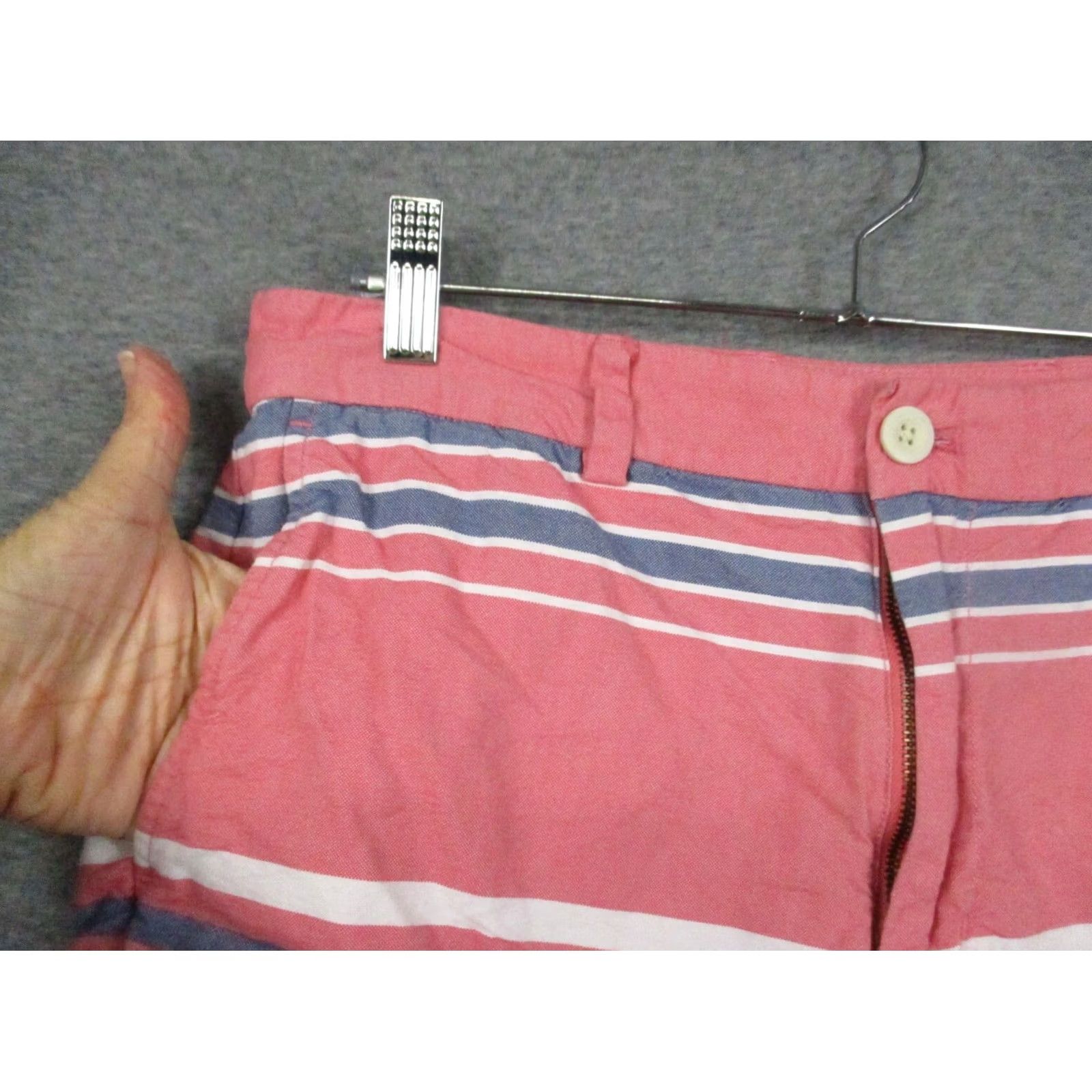 Vineyard Vines Vineyard Vines Shorts Men 32 Flat Front Breaker Short Salmon Blue Stripe Size US 32 / EU 48 - 2 Thumbnail