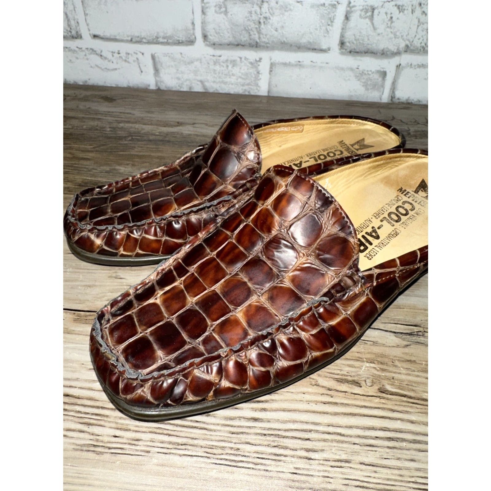 Mephisto Mephisto Slip-On Mules Croc Leather Embossed Mohogany Brown Womens 7.5 Portugal Flat Shoes Size US 8 / IT 38 - 2 Thumbnail