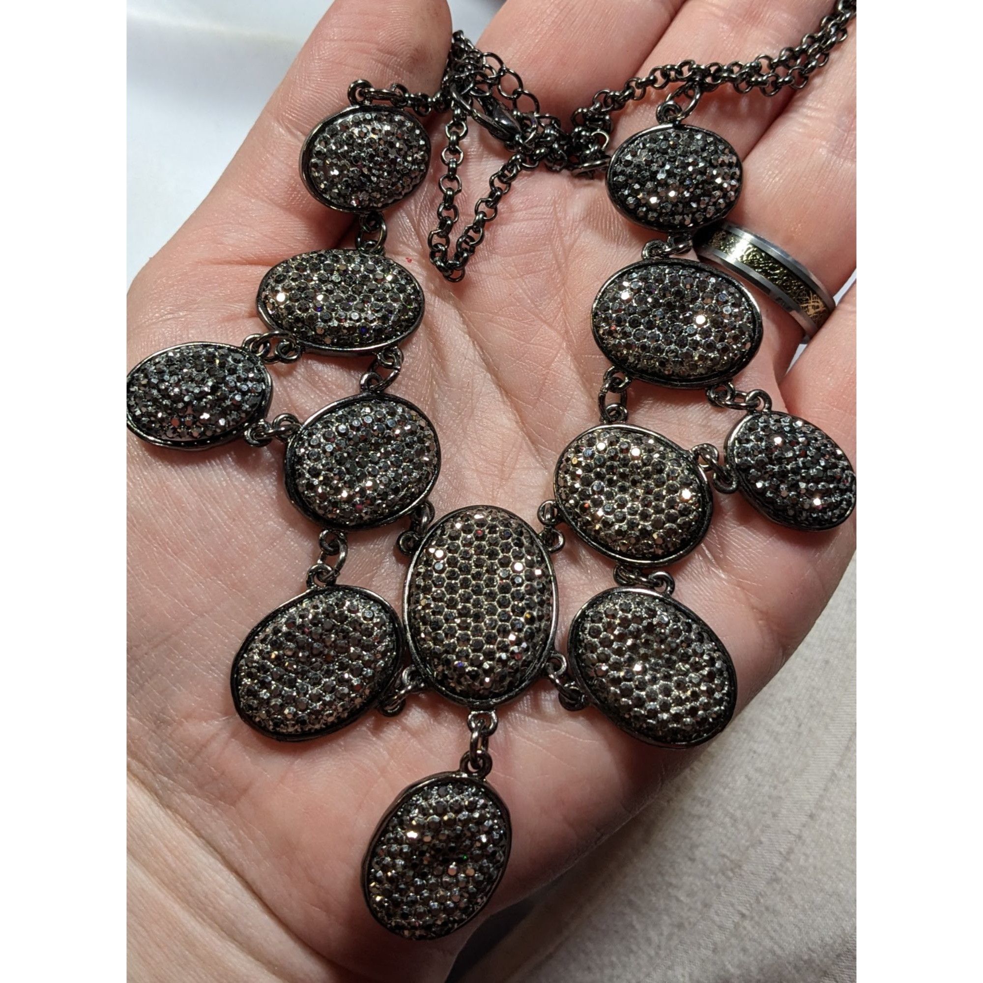 Other Glam Goth Sparkly Pave Silver Tone Rhinestone Bib Necklace Size ONE SIZE - 5 Thumbnail