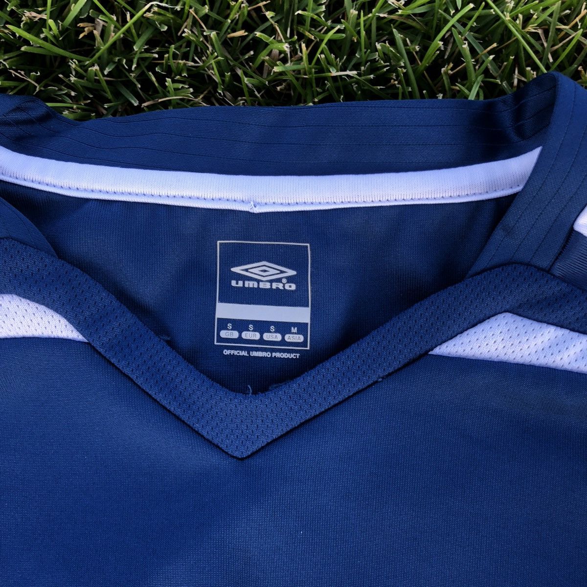 Umbro Umbro climate control shirt Size US S / EU 44-46 / 1 - 4 Thumbnail