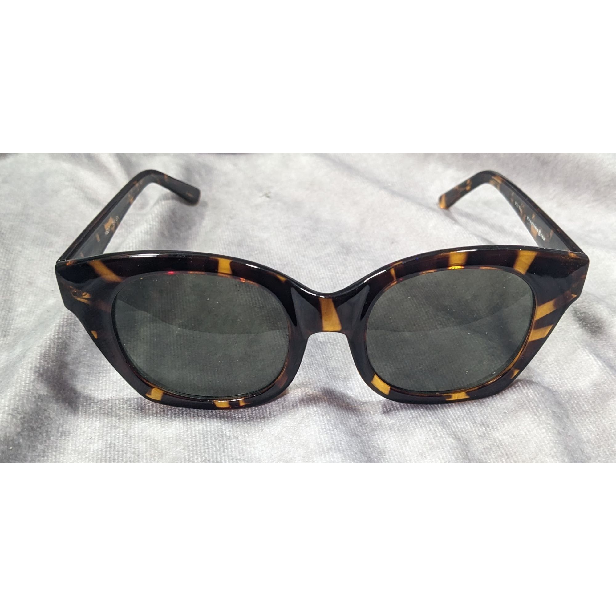 Other Max Studio MS07 Tort GN Retro Chunky Tortoise Sunglasses Size ONE SIZE - 1 Thumbnail