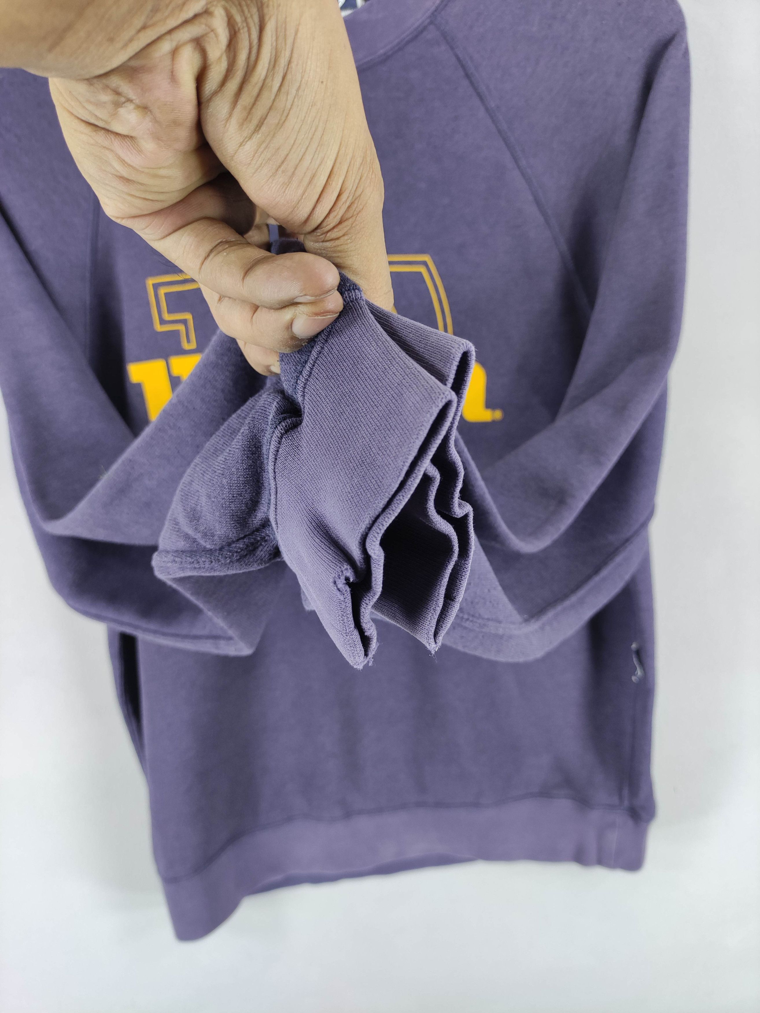 Wilson Vintage Wilson Sweatshirt Big Logo Jumper Size US M / EU 48-50 / 2 - 3 Thumbnail