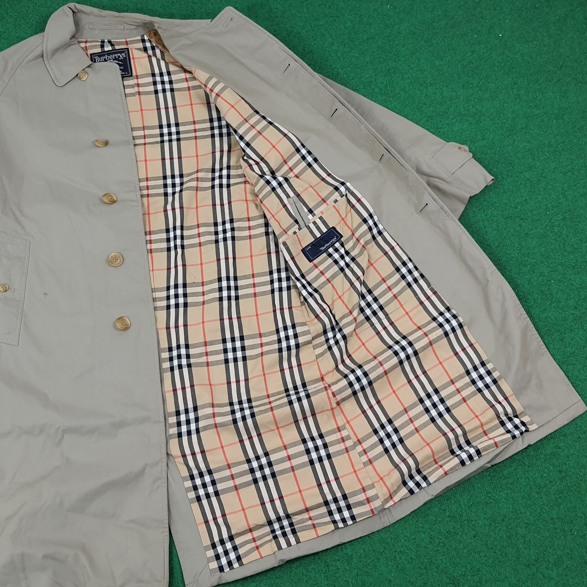 Burberry × Vintage Vintage Burberrys Nova Check Trench Jacket Size US L / EU 52-54 / 3 - 5 Thumbnail