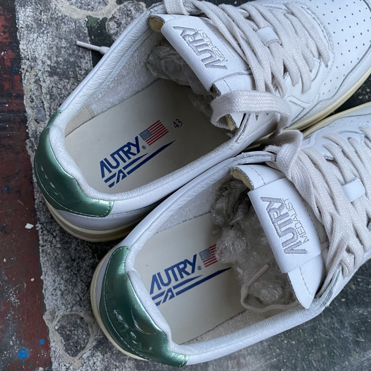 AUTRY AUTRY medalist leather low leather white green metallic Size US 8 / EU 41 - 5 Thumbnail