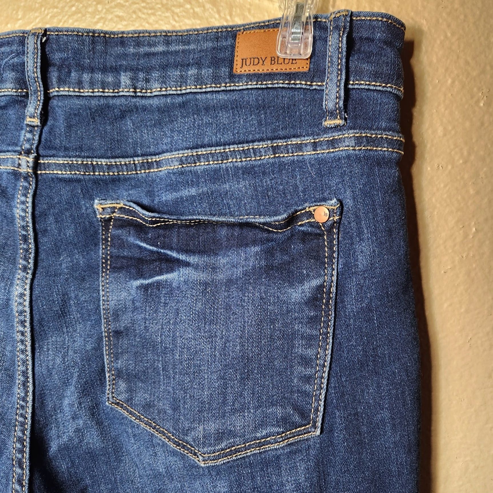 Vintage VINTAGE Judy Blue Huntington Mid Rise Relaxed Fit Dark Wash Chewed Hem Jeans-Size 31 Size 24" / US 00 / IT 34 - 3 Thumbnail