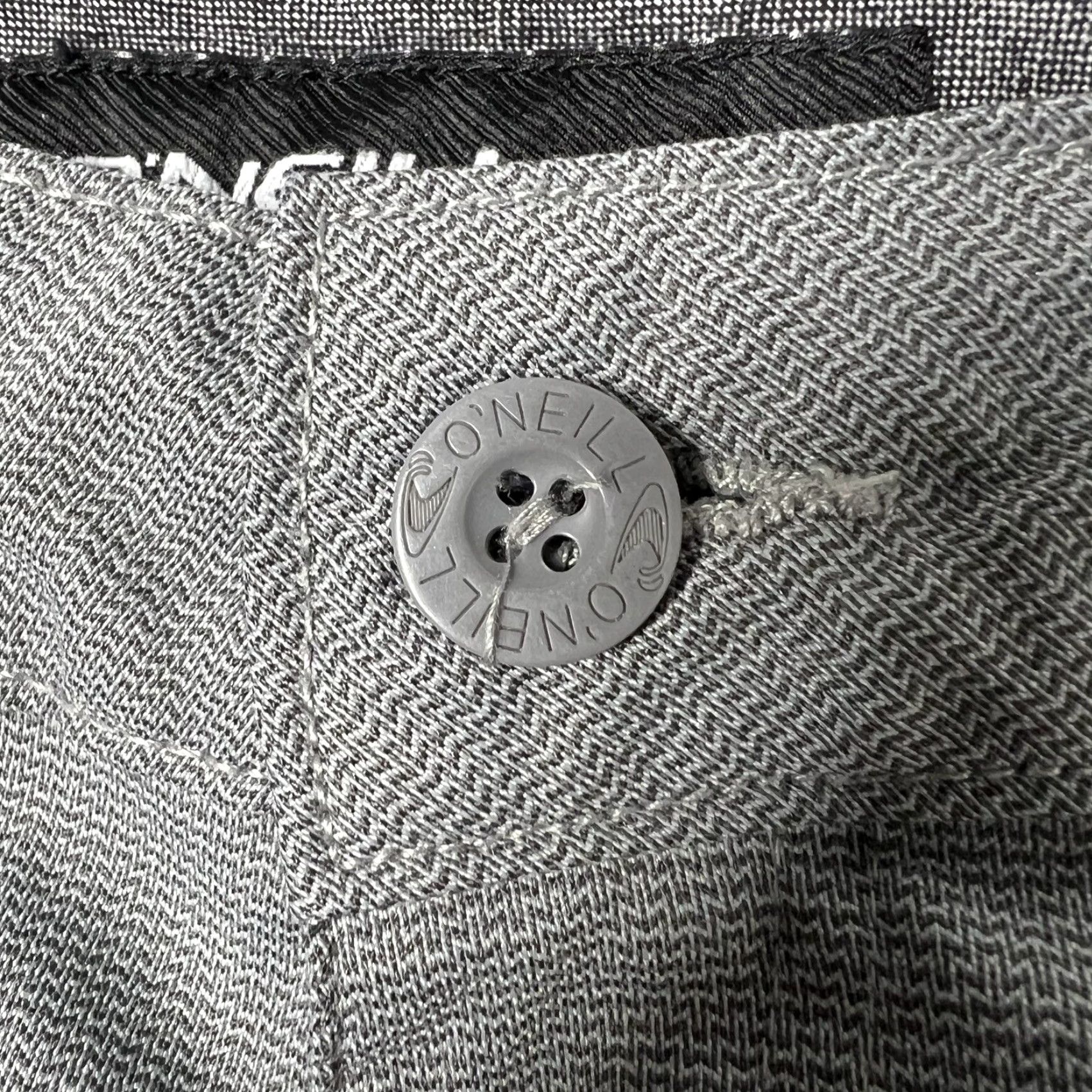 O'Neill O'Neill Chino Shorts Mens 30 Gray Relaxed 9” Inseam Cotton Woven Casual Flat Front Modern Classic Boys? Size US 30 / EU 46 - 3 Thumbnail