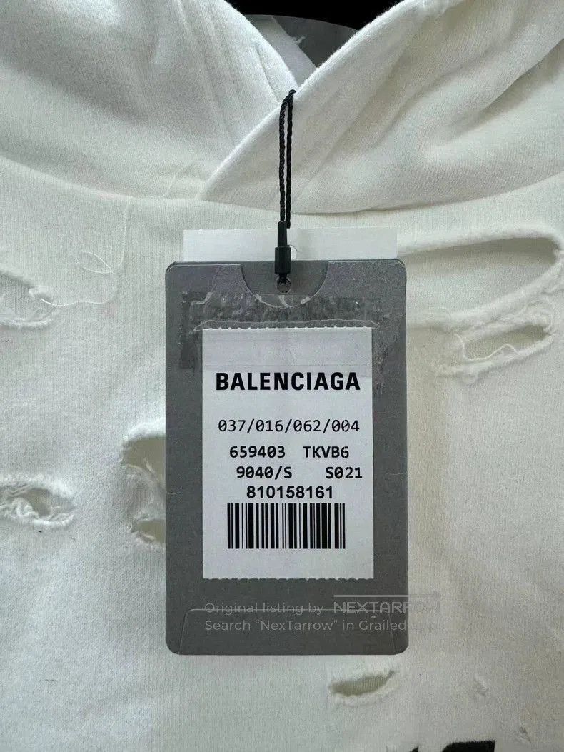 Balenciaga Balenciaga Distressed Logo Hoodie. Size US S / EU 44-46 / 1 - 5 Thumbnail