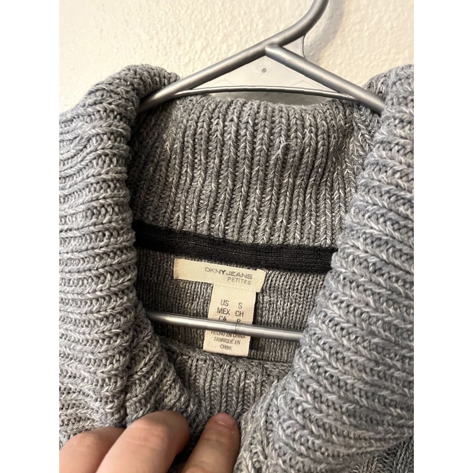 DKNY DKNY Jeans Long Sleeve Cowl Neck Cotton Blend Sweater Women Size PS Petite Gray Size S / US 4 / IT 40 - 3 Thumbnail