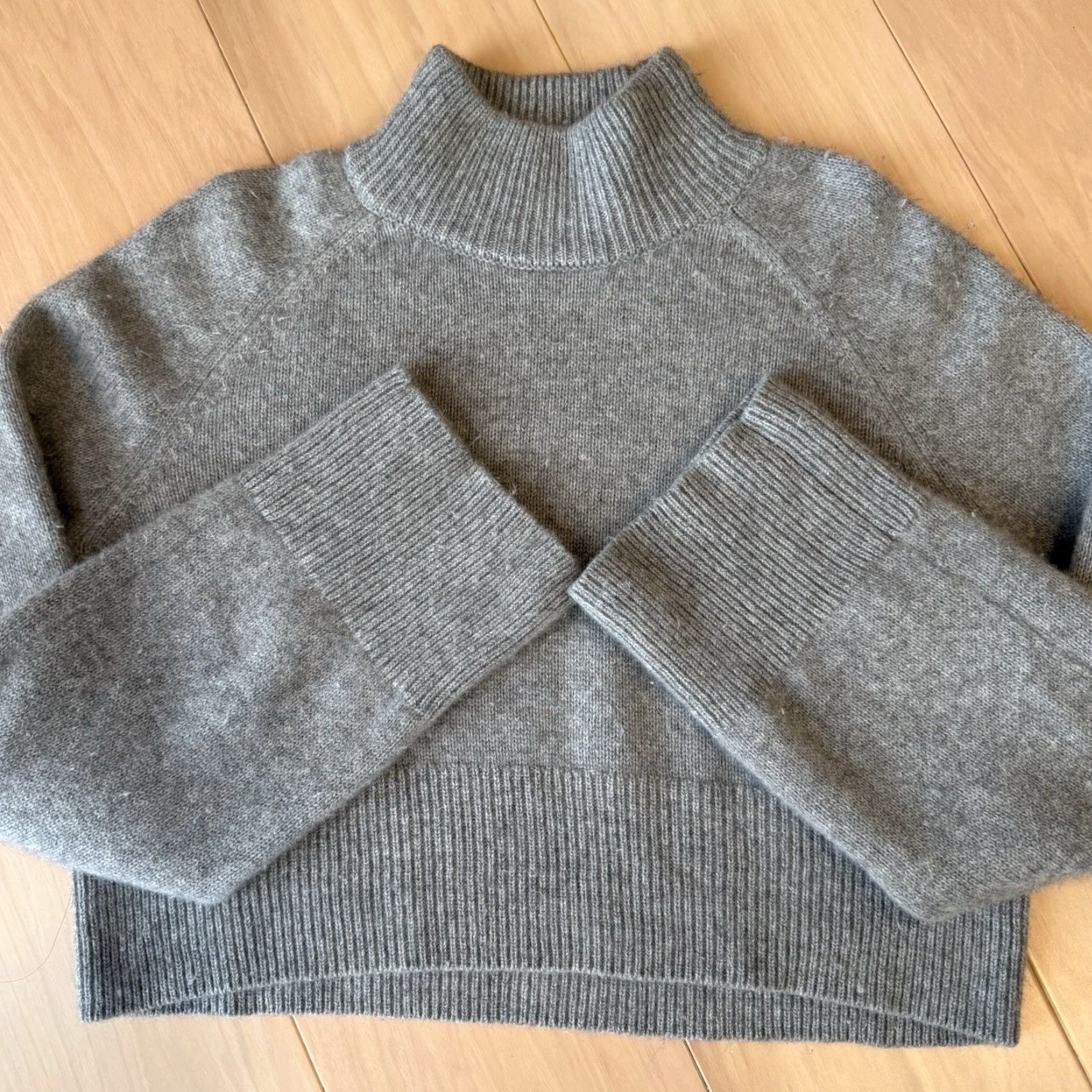 Reformation Reformation Garrett Cashmere Cropped Sweater Women's L Gray Turtleneck Pullover Size L / US 10 / IT 46 - 5 Thumbnail