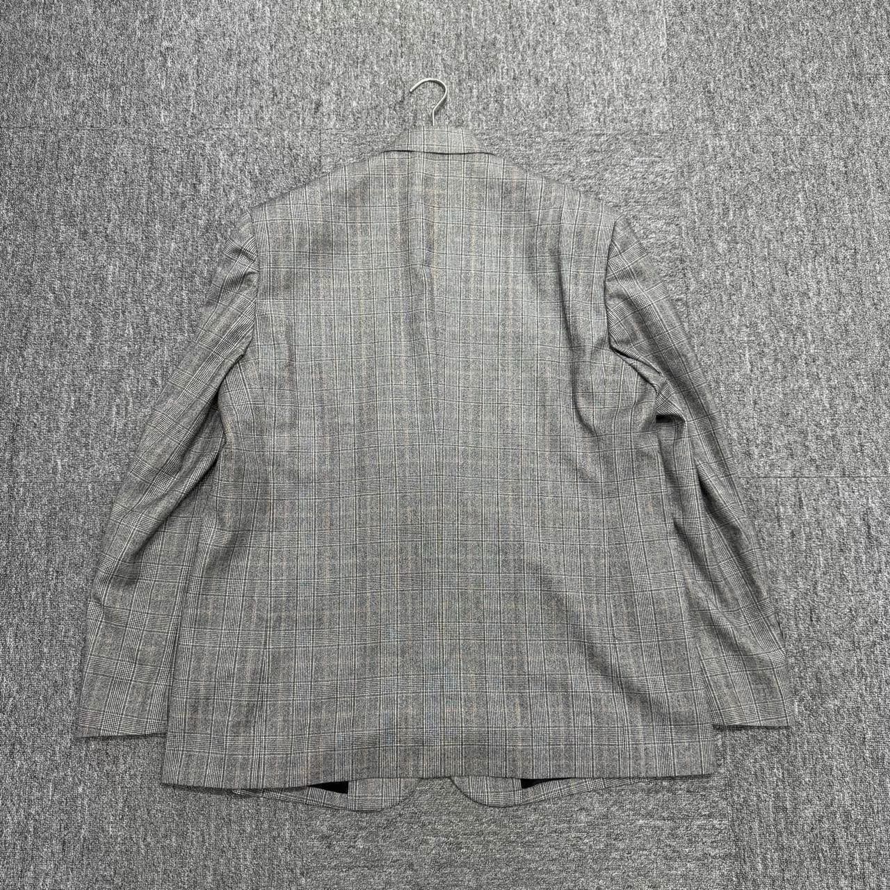 Balenciaga balenciaga checked suit jacket in size 46. Size US L / EU 52-54 / 3 - 2 Thumbnail