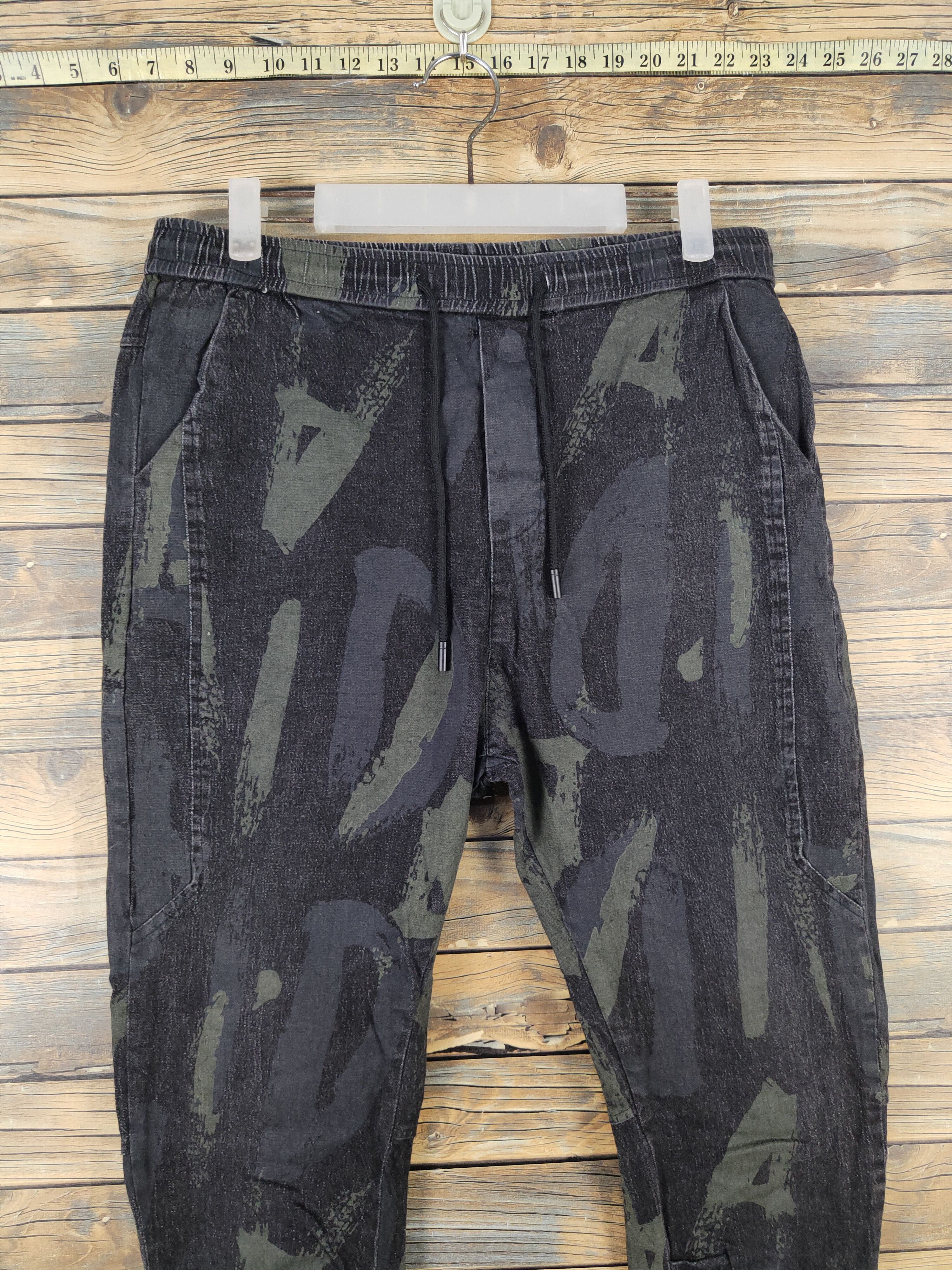 Japanese Brand Japan camo Black Multipocket Jogger Pants #W2095 Size US 33 - 2 Thumbnail