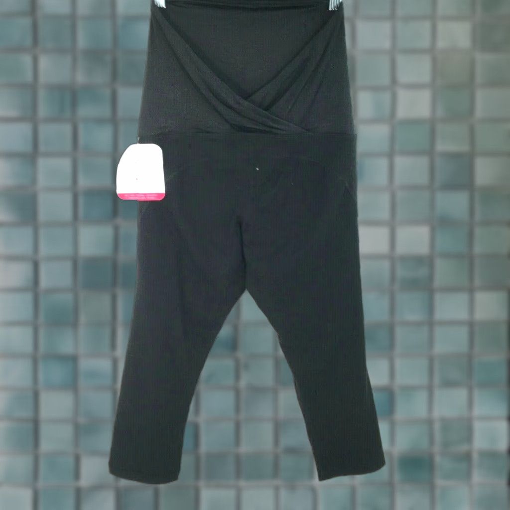 Vintage Isabel Maternity Capri Leggings Womens Size XS Crossover Panel Active Black Size 26" / US 2 / IT 38 - 1 Thumbnail