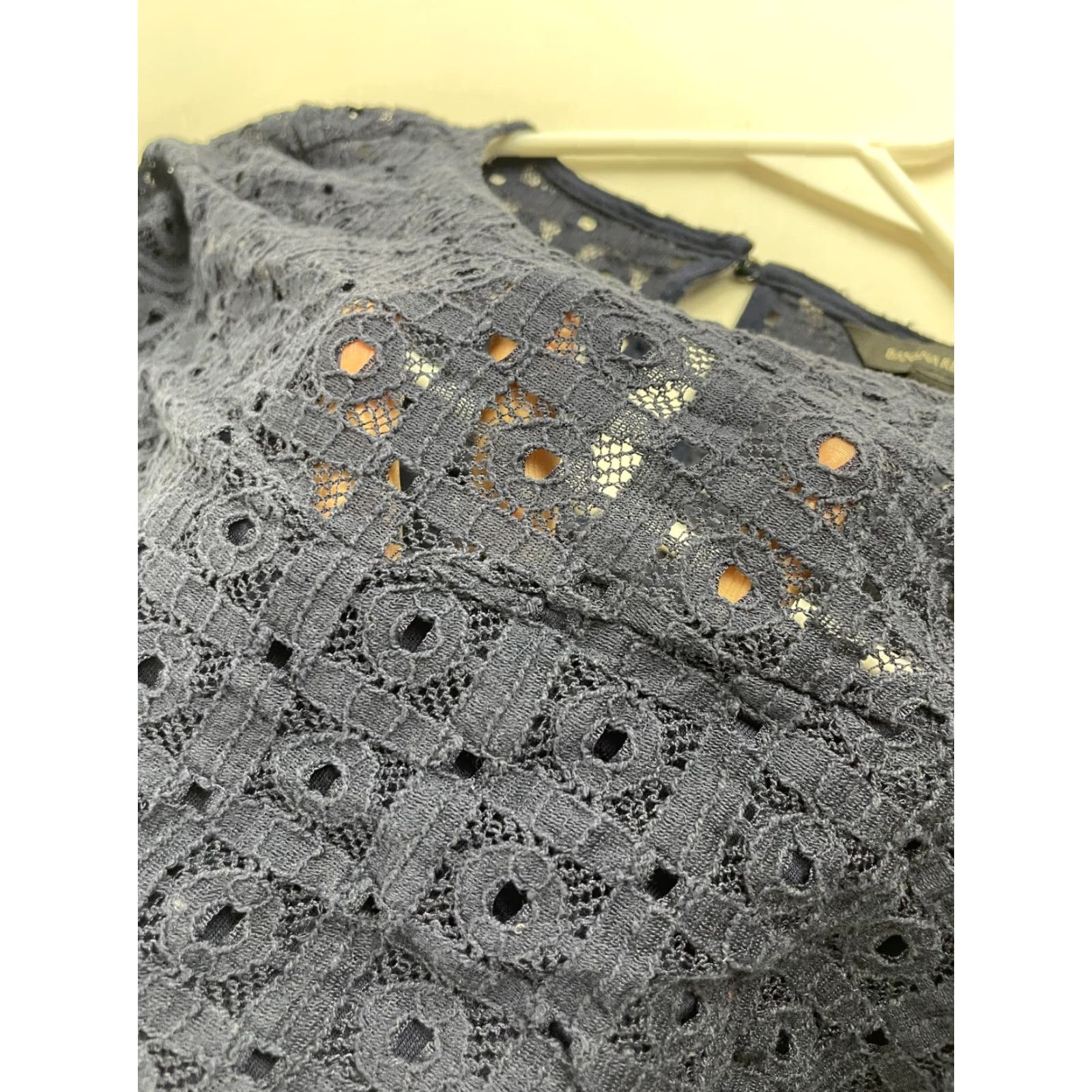 Banana Republic Banana Republic Lace T-Shirt Women's XS Navy Blue Crochet Pom Poms Lined Size XS / US 0-2 / IT 36-38 - 6 Thumbnail