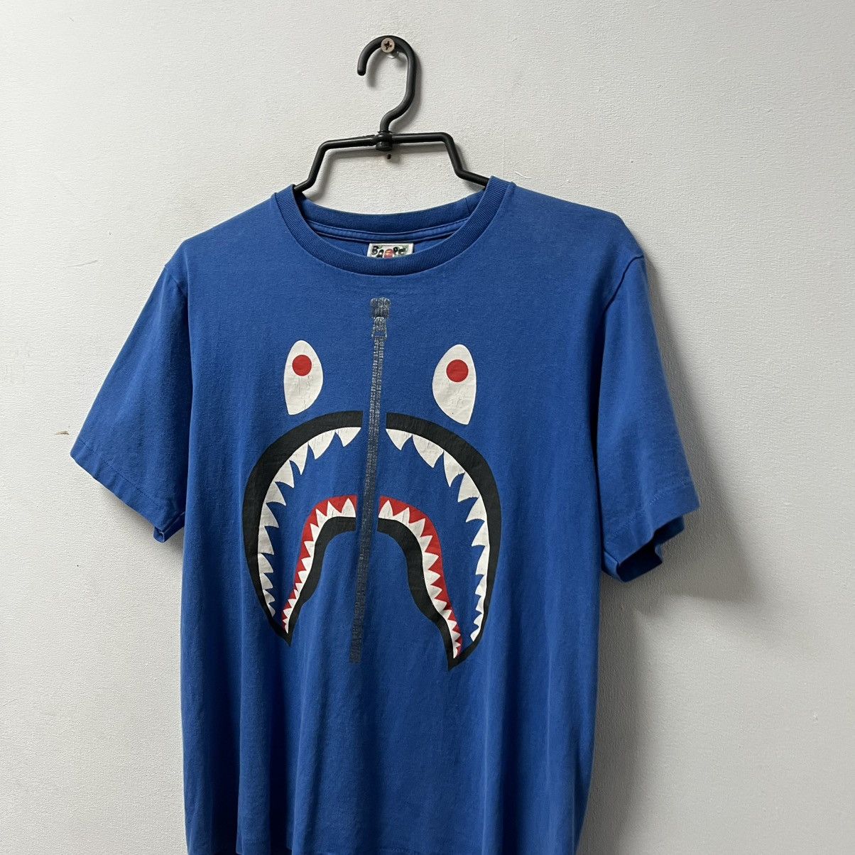 Bape Vintage BAPE Shark T-shirt A Bathing Ape Tee Y2K Size US S / EU 44-46 / 1 - 2 Thumbnail