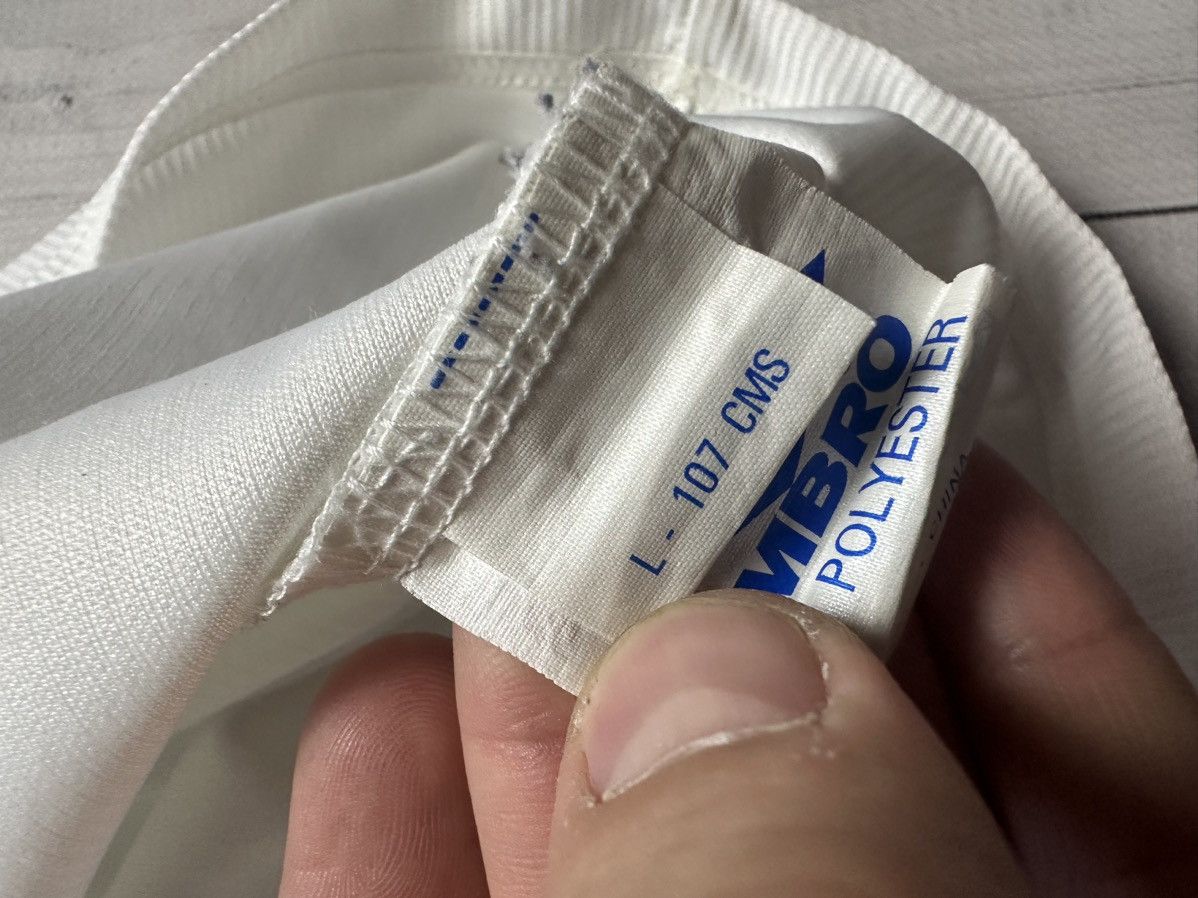 Chelsea Soccer × Umbro × Vintage Vintage Umbro Chelsea soccer jersey white rare L logo Size US M / EU 48-50 / 2 - 8 Thumbnail