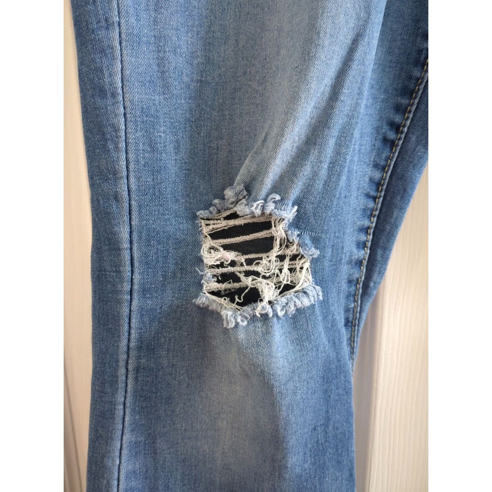 Denime Celebrity Ace Jeans Woman Flared Denim 15/32 Size 15/32 Blue Distressed Regular Women Jeans Size 36" / US 14 / IT 50 - 2 Thumbnail