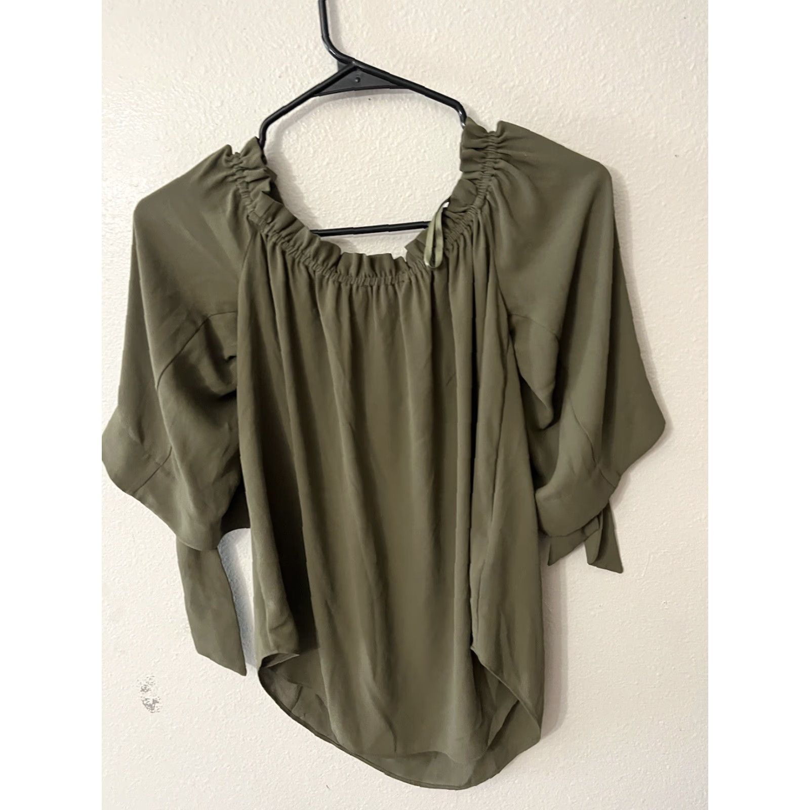Bcbgmaxazria BCBGMAXAZRIA Blouse Shirt Women XS Green 3/4 Sleeve Off Shoulder Linen Viscose Pullover Casual Basic Modern Top Size XS / US 0-2 / IT 36-38 - 2 Thumbnail
