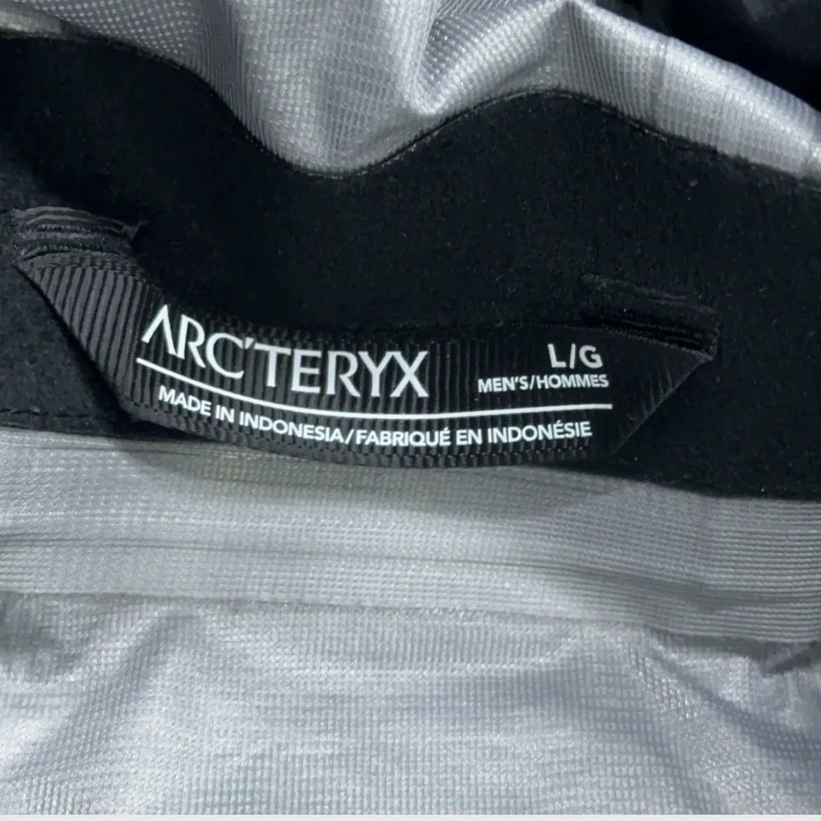 Arc'teryx Arcteryx Sawyer Coat GTX L Minor Flaw at P78 With Tags Size US L / EU 52-54 / 3 - 5 Thumbnail