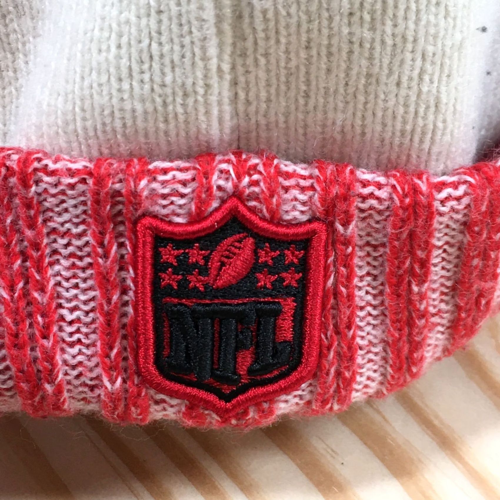 New Era San Francisco 49ers New Era NFL Pompom Beanie Hat Unisex White Red OS Acrylic Size ONE SIZE - 7 Thumbnail