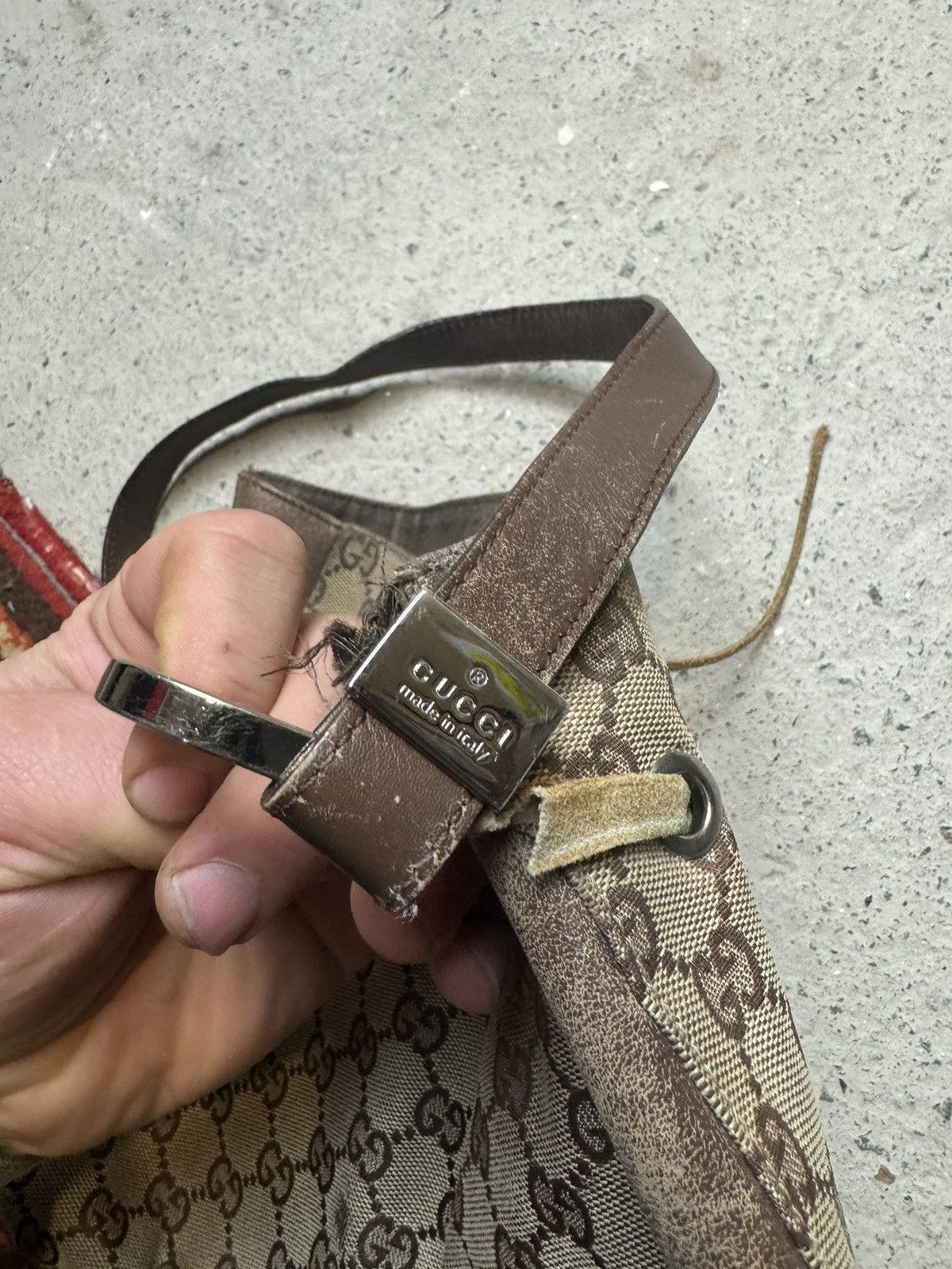 Gucci × Vintage Vintage Y2K Gucci Monogram Canvas GG Leather Luxury Bag Size ONE SIZE - 4 Thumbnail
