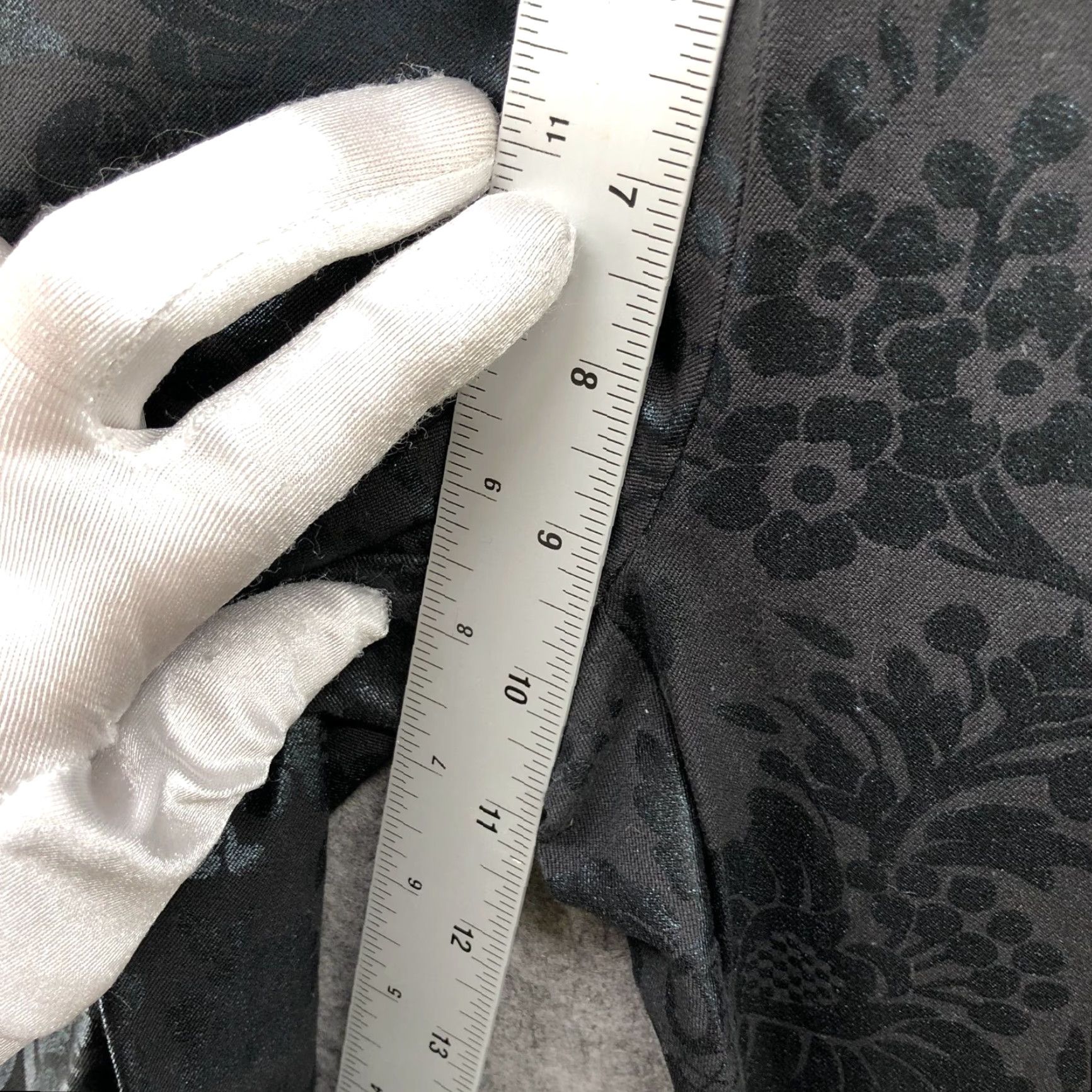 Anthropologie Anthropologie The Essential Skinny Pants Womens 2 Black Jacquard Velvet Floral Cotton Blend Back Zip Slim Skinny Ankle Pant Womens Size 26" / US 2 / IT 38 - 7 Thumbnail