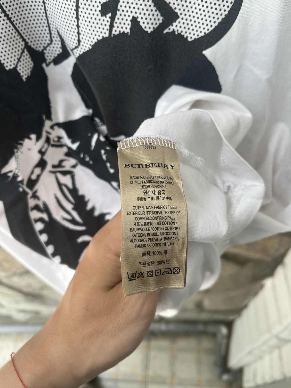 Burberry 2019 BURBERRY TEE Size US M / EU 48-50 / 2 - 6 Thumbnail