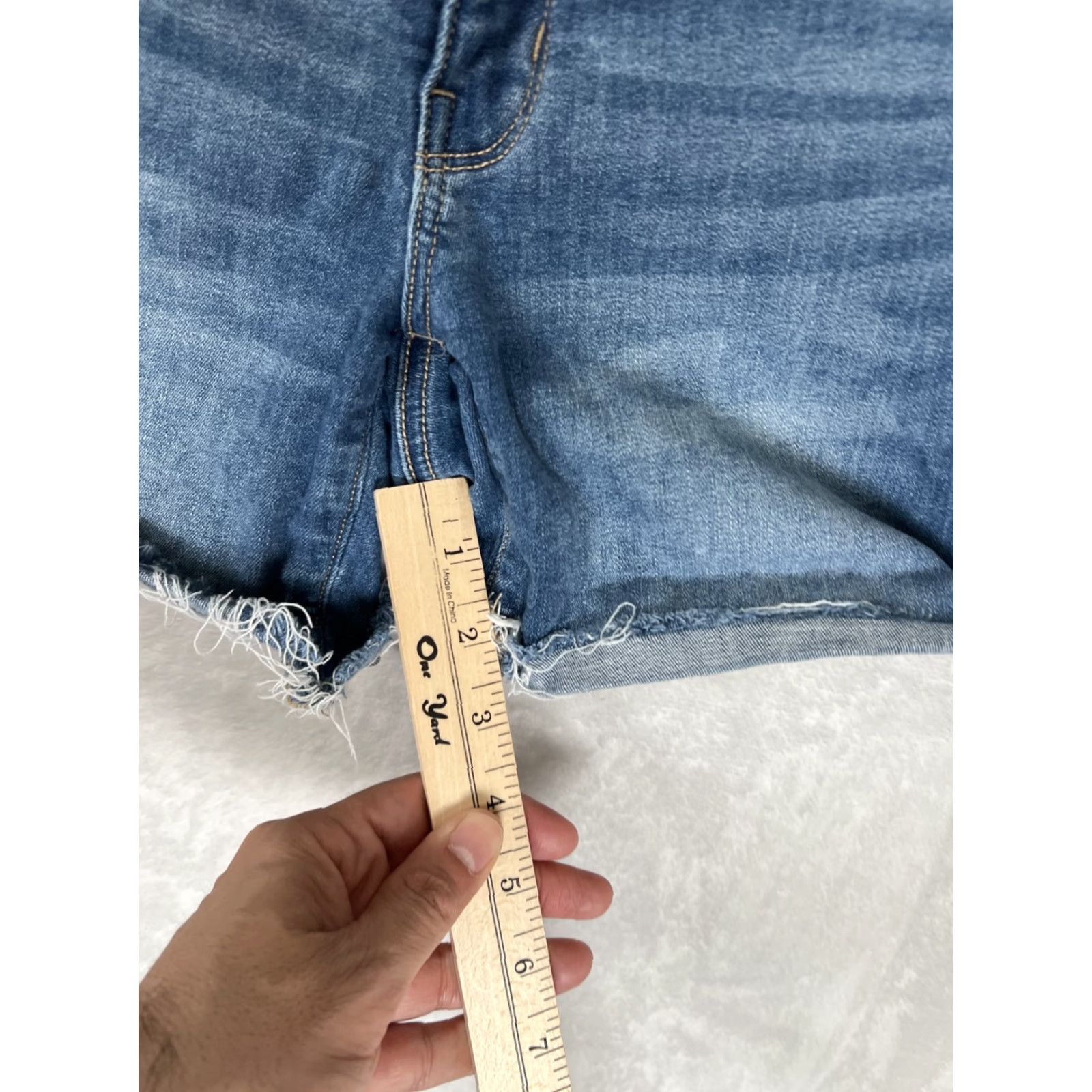 American Eagle Outfitters American Eagle Shorts Womens 2 Blue Midi Denim Jean Cutoff Cuffed Stretch Casual Size 26" / US 2 / IT 38 - 2 Thumbnail