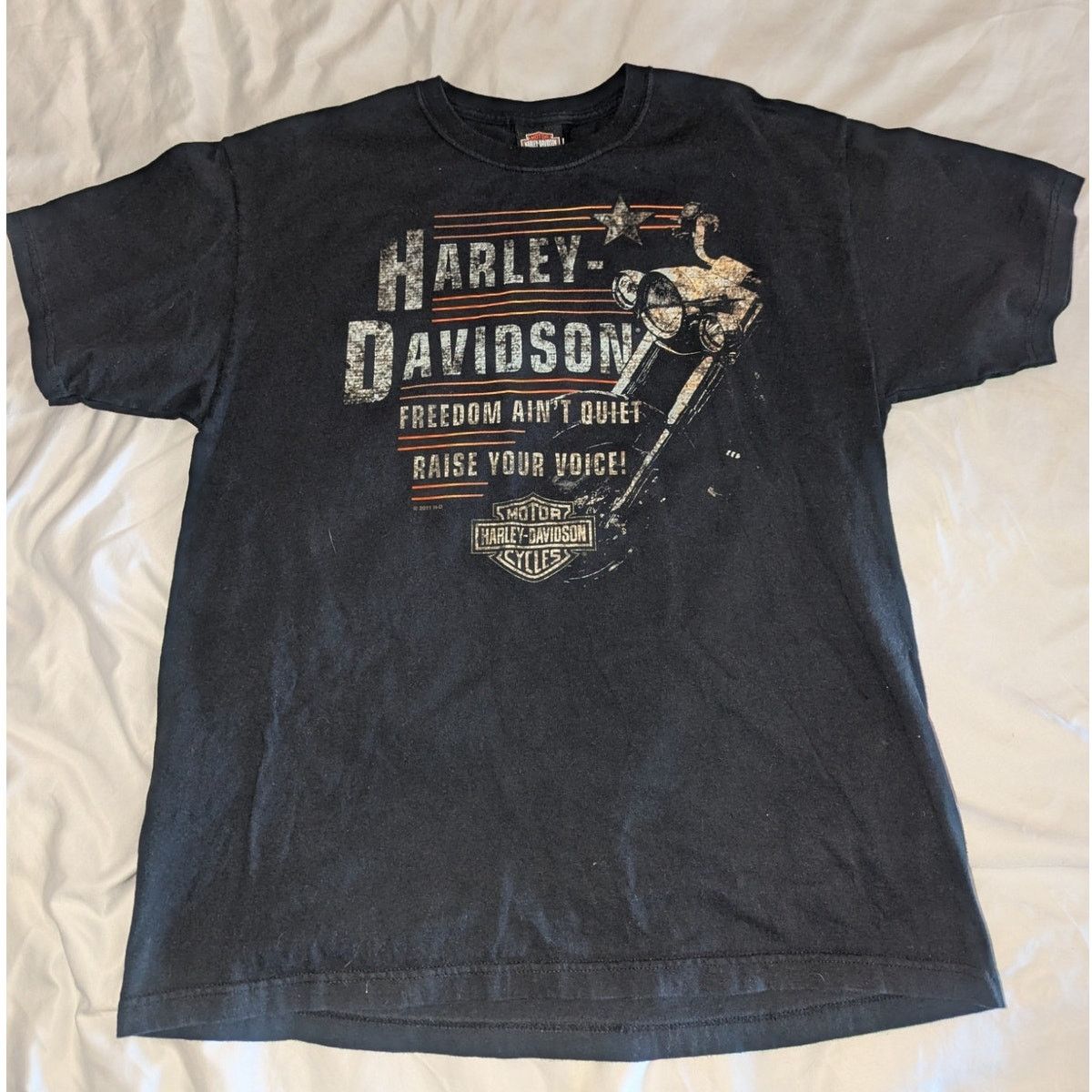 Harley Davidson 2011 Harley-Davidson Sturgis South Dakota T-Shirt Large USA Size US L / EU 52-54 / 3 - 2 Thumbnail