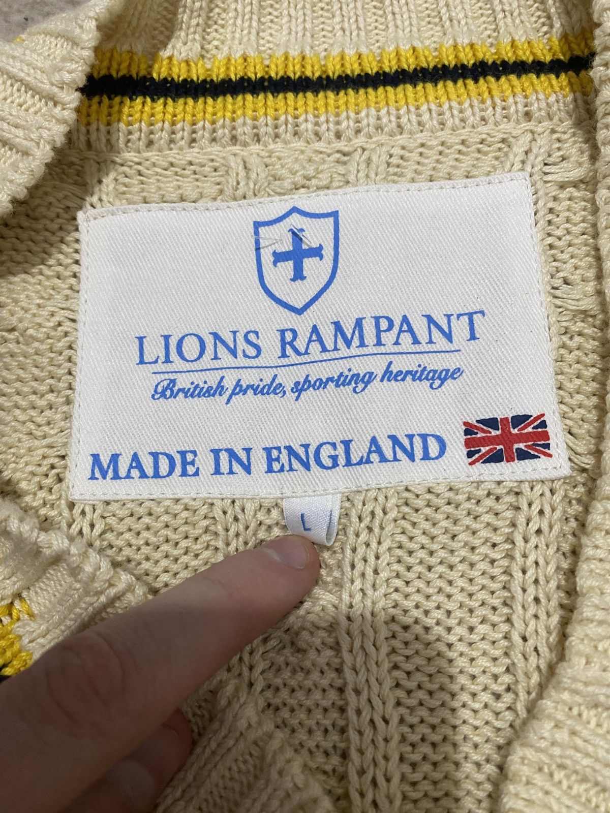 Vintage Lions rampant england beautiful rare cable long Knitwear Size US XL / EU 56 / 4 - 2 Thumbnail