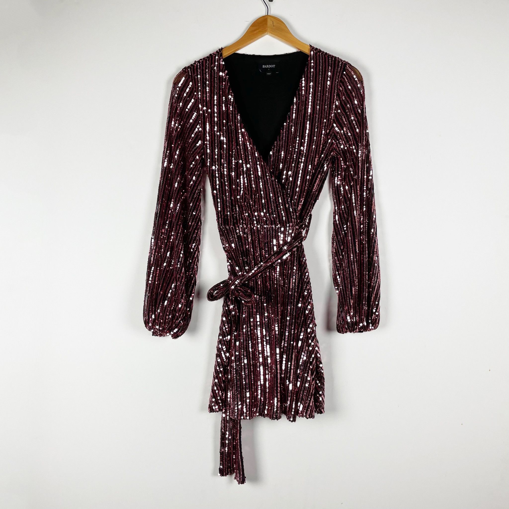 Other Bardot Bellissa Sequin Sparkle Embellished Size S / US 4 / IT 40 - 1 Thumbnail