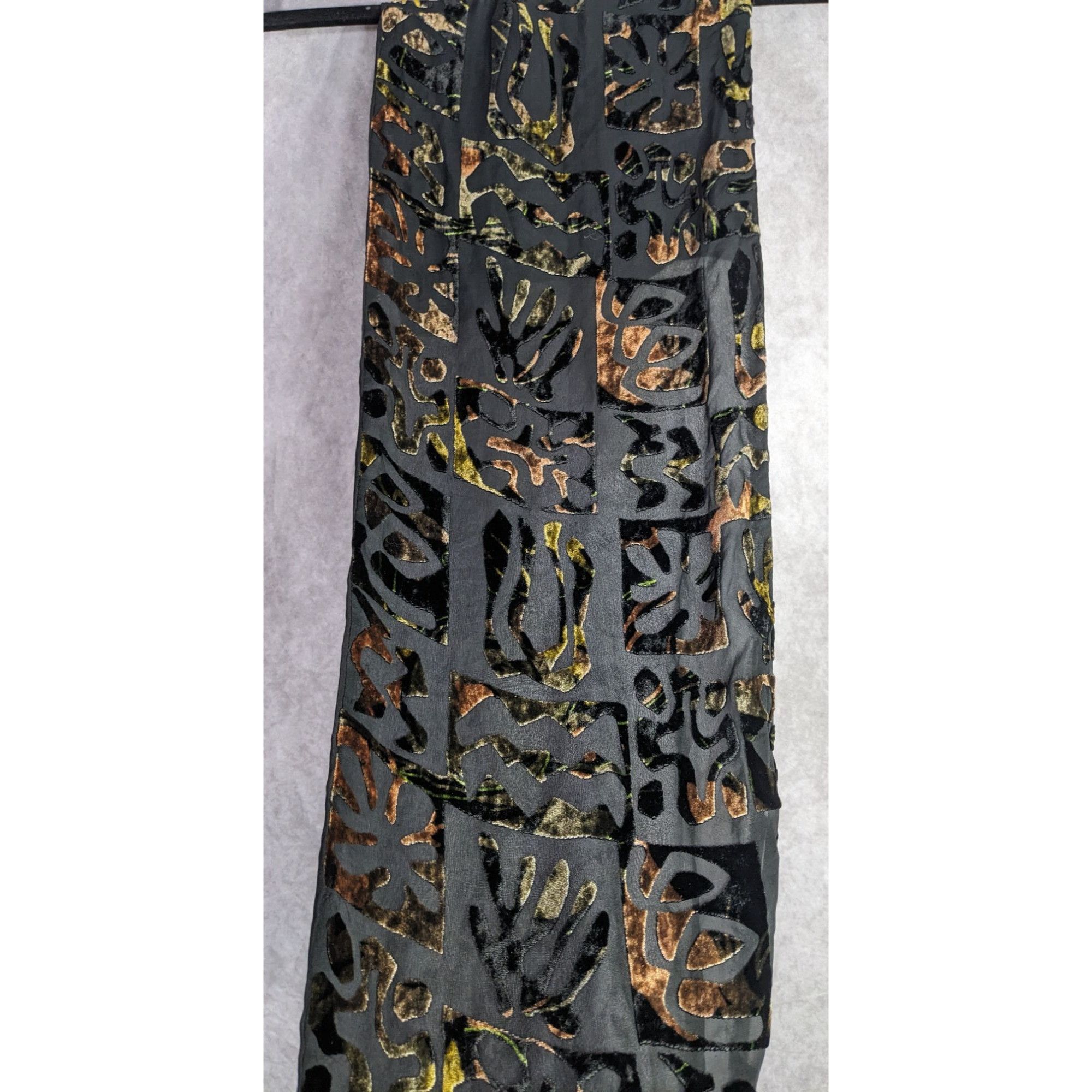 Other Vintage Burnt Velvet Floral Scarf Hawaiian-Inspired Black & Size ONE SIZE - 9 Thumbnail