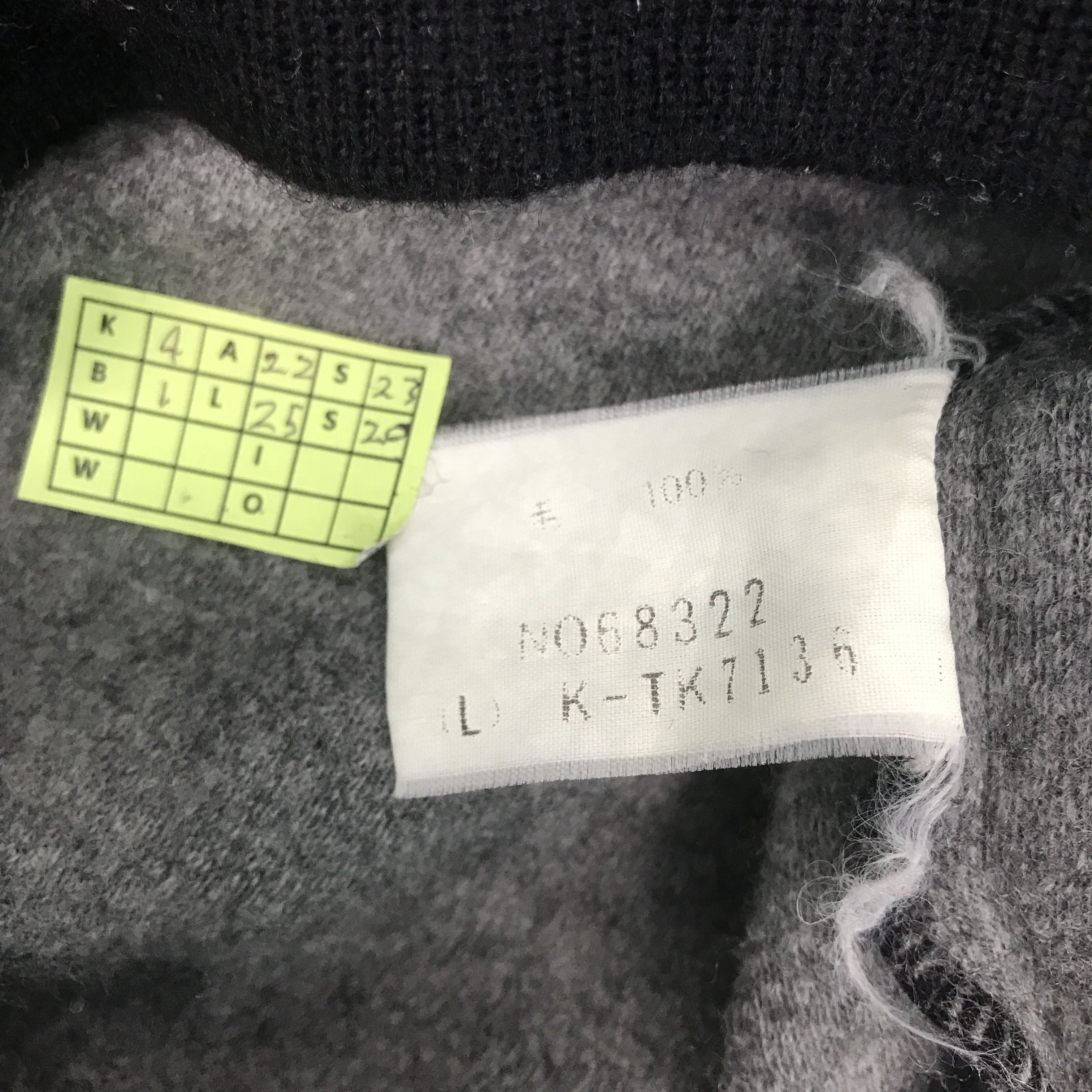 Japanese Brand × Vintage Vintage Via appila Japan design wool sweatshirt Size US L / EU 52-54 / 3 - 9 Thumbnail
