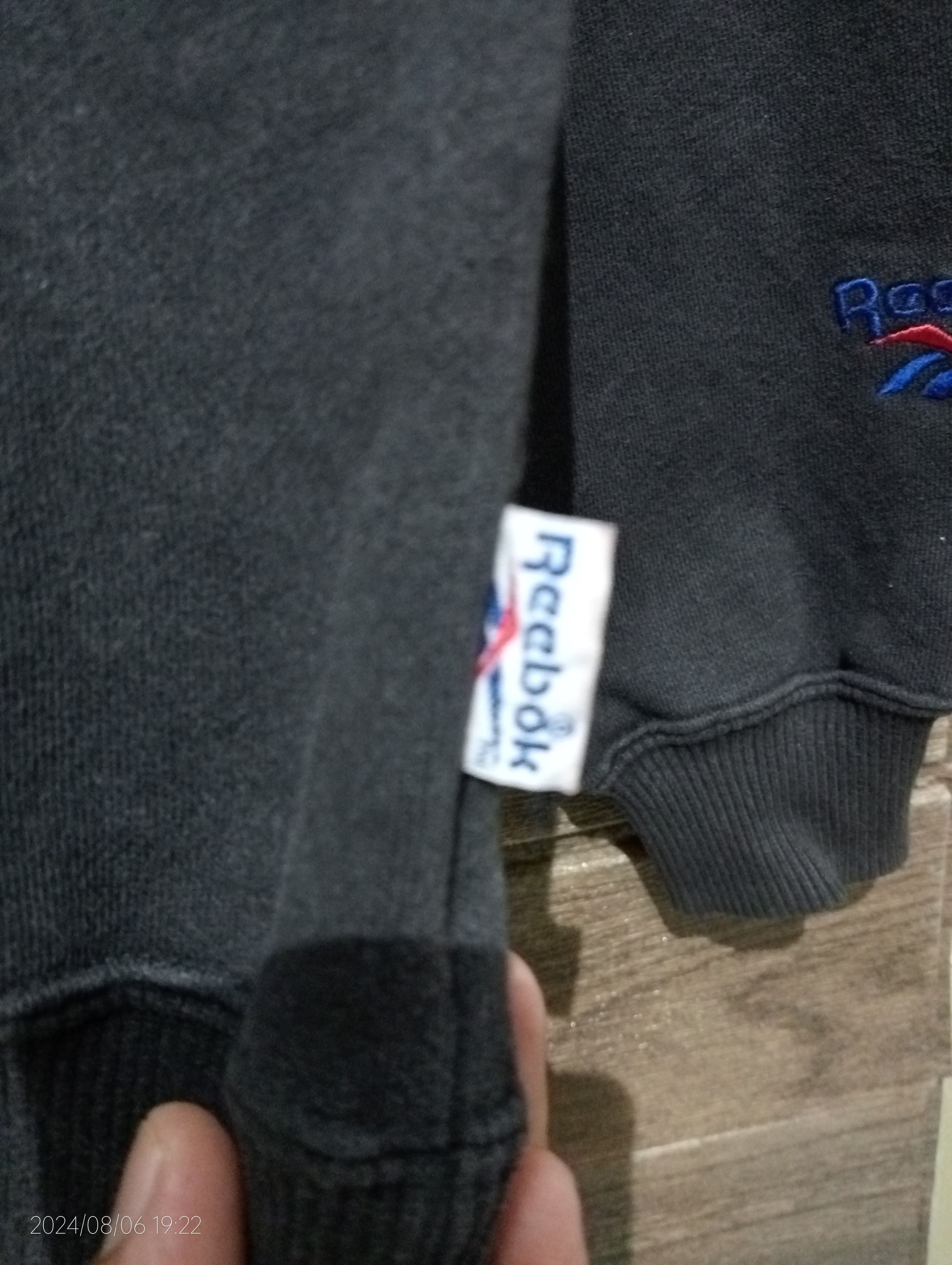 Reebok Vintage '90s Reebok Embroidery Big Logo Crewneck Sweatshirt Size US L / EU 52-54 / 3 - 8 Thumbnail