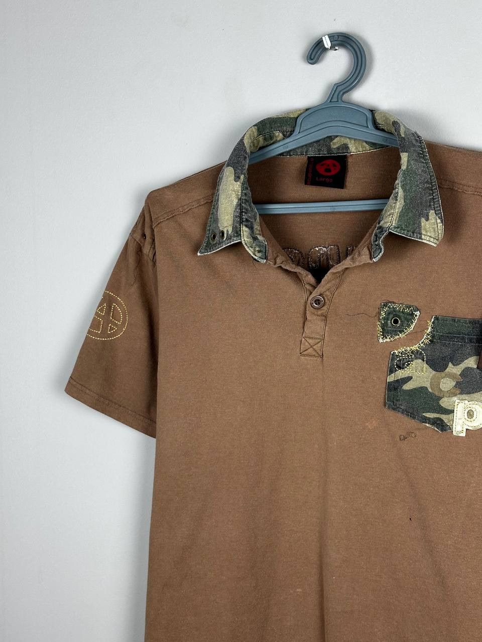 Acupuncture Acupuncture y2k brown punk Grunge t shirt boxy Camo Size US L / EU 52-54 / 3 - 3 Thumbnail