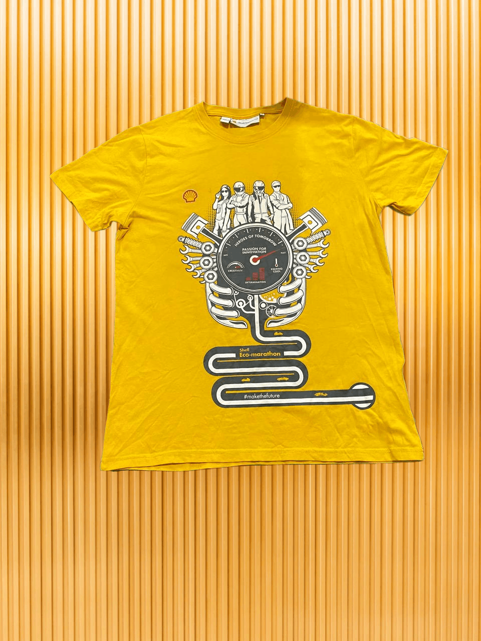 Marlboro Y2K T-shirt big print logo Marlboro yellow Vintage Size US M / EU 48-50 / 2 - 1 Thumbnail