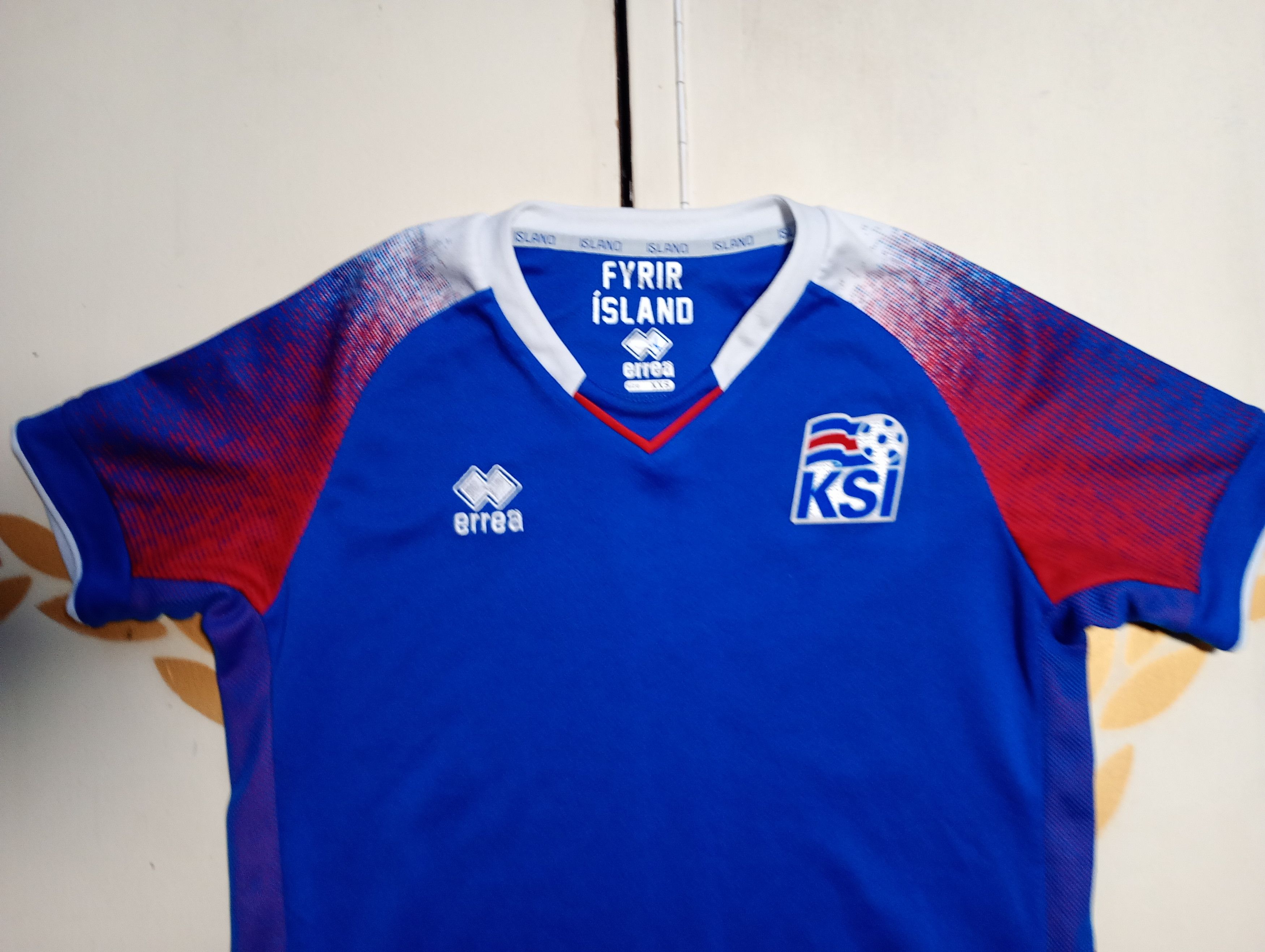 Errea Errea Fyrir Island KSI Jersey 2018-2019 Size US XXS / EU 40 - 6 Thumbnail