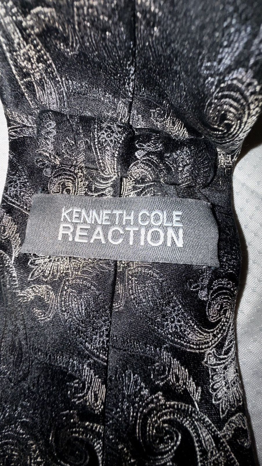Kenneth Cole Vintage 90s/Y2K Kenneth Cole Silk Paisley Tie Black Silver Size ONE SIZE - 2 Thumbnail