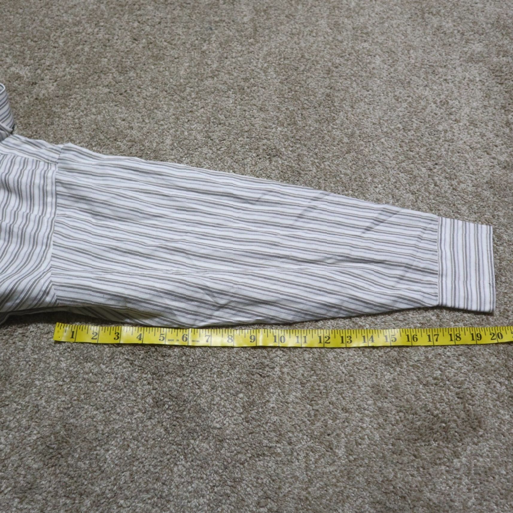 Izod IZOD Shirt White Striped Button-Down Easy Care Long Sleeve Adult XL 17.5 32/33 Men Mens Button-Up Casual Workwear 12/42 (example) Size US XL / EU 56 / 4 - 6 Thumbnail