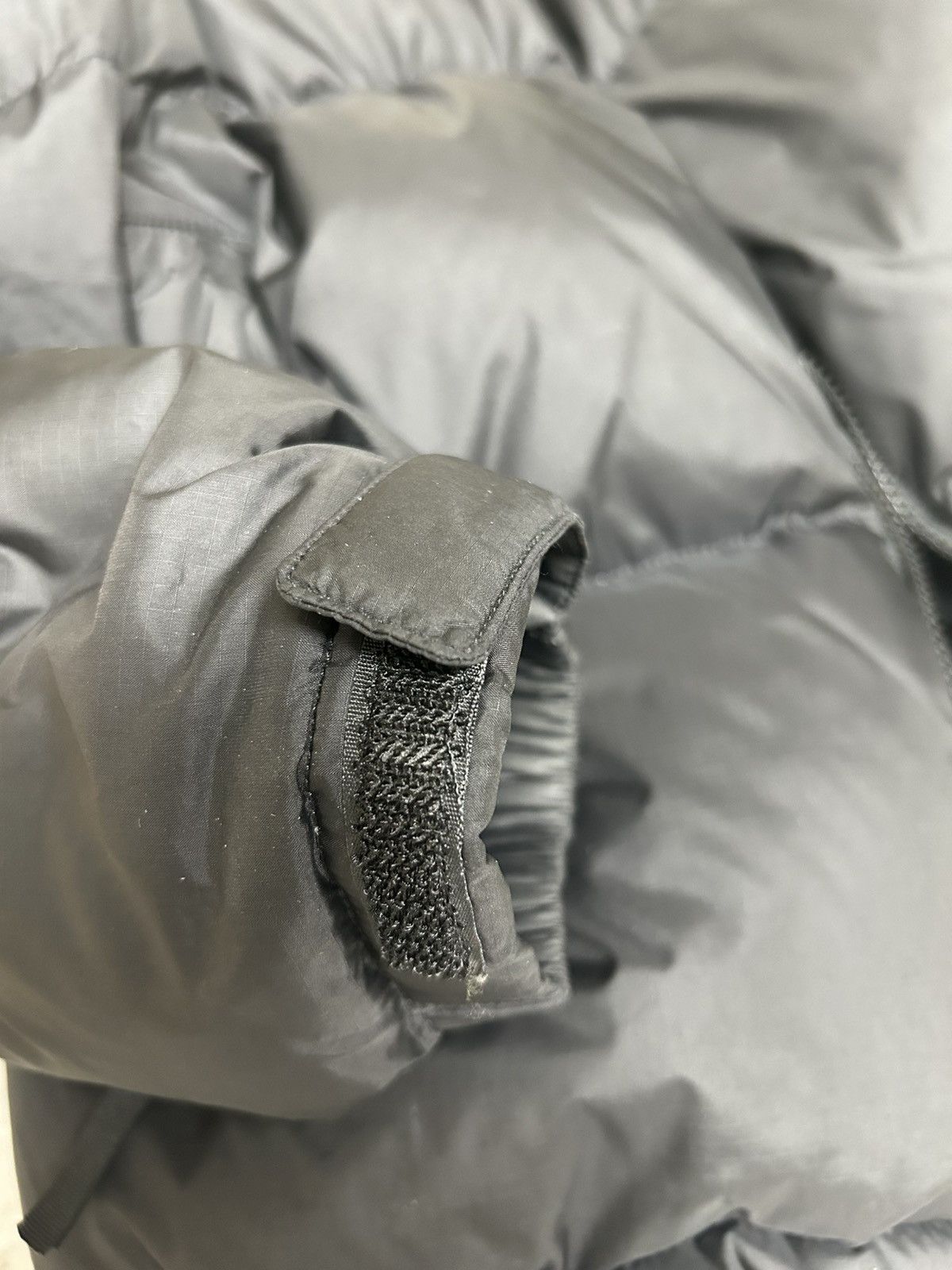Supreme × The North Face Split Nuptse Puffer Jacket Size US L / EU 52-54 / 3 - 12 Thumbnail