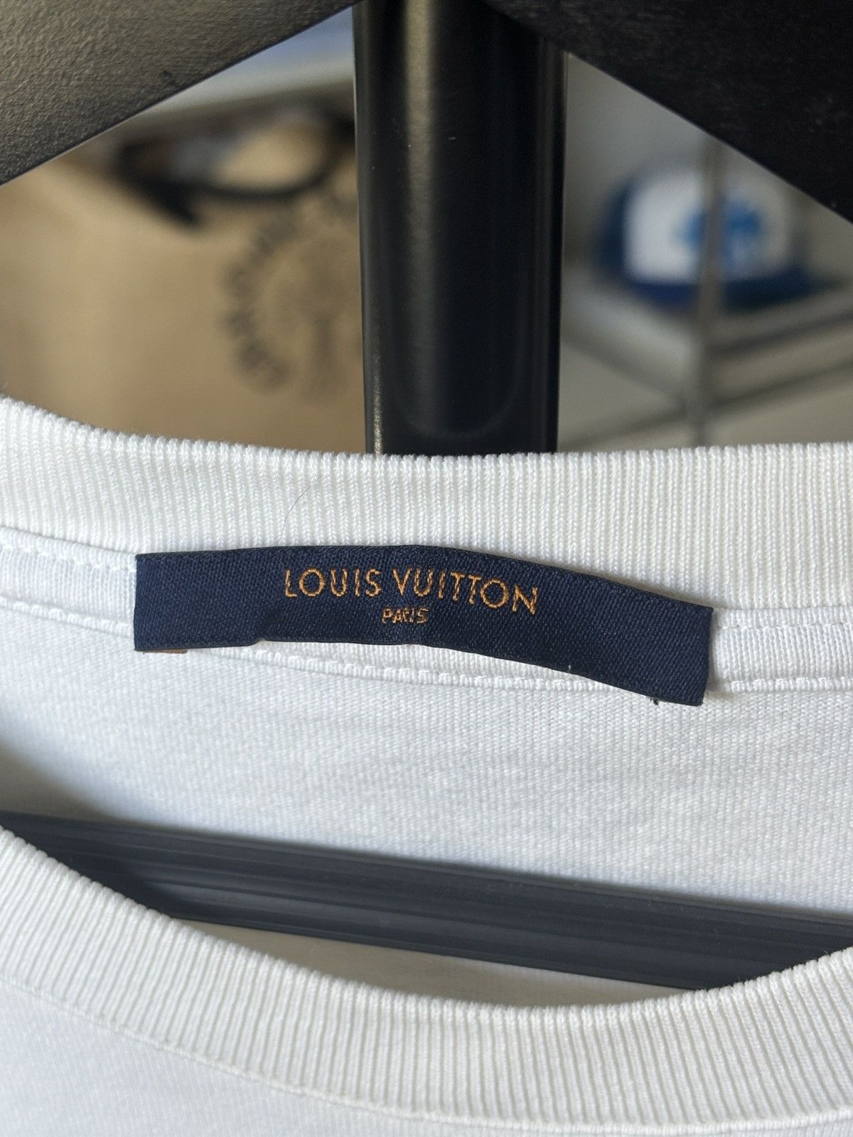 Louis Vuitton VIRGIL ABLOH - SMOKE WAVE LOGO TEE WHITE Size US L / EU 52-54 / 3 - 7 Thumbnail