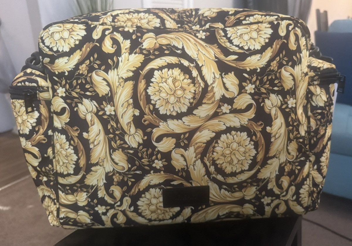 Versace Barocco Print Diaper Bag Size ONE SIZE - 4 Thumbnail