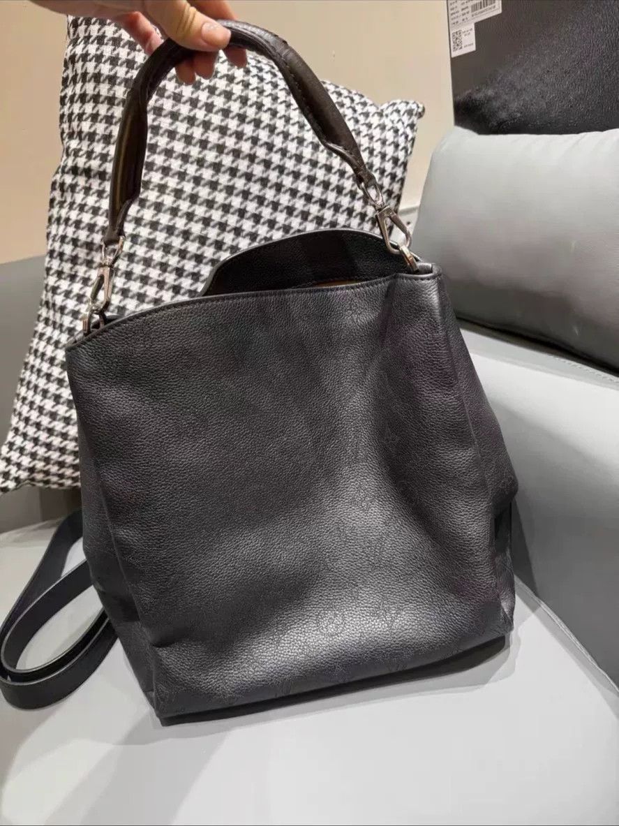 Louis Vuitton Pre-loved Bag Very good condition Size ONE SIZE - 1 Thumbnail