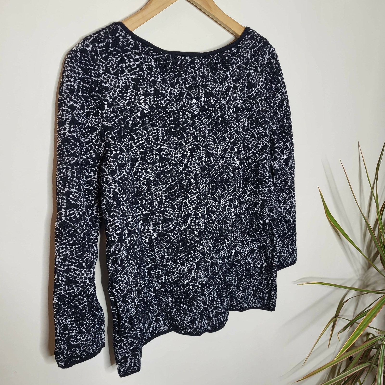 Reiss Reiss Long Sleeve Ballet Neckline Top - Abstract - Black Size S / US 4 / IT 40 - 3 Thumbnail