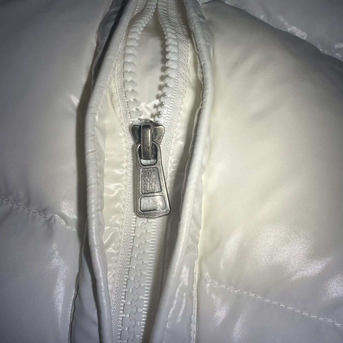 Moncler White Moncler Puffer Jacket Size US L / EU 52-54 / 3 - 12 Thumbnail