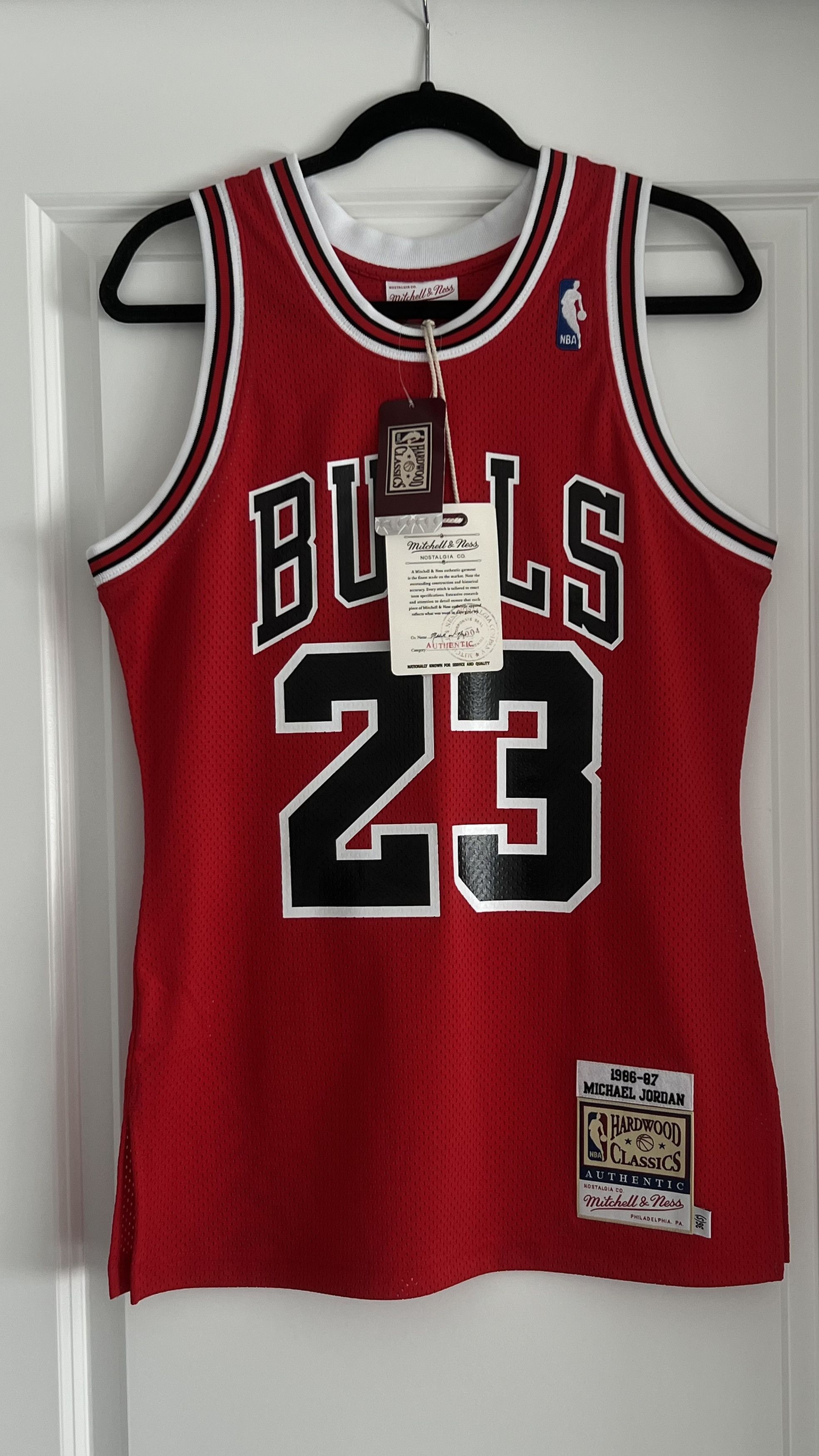 Mitchell & Ness Mitchell & Ness Bulls Michael Jordan Authentic Jersey Size US S / EU 44-46 / 1 - 1 Thumbnail