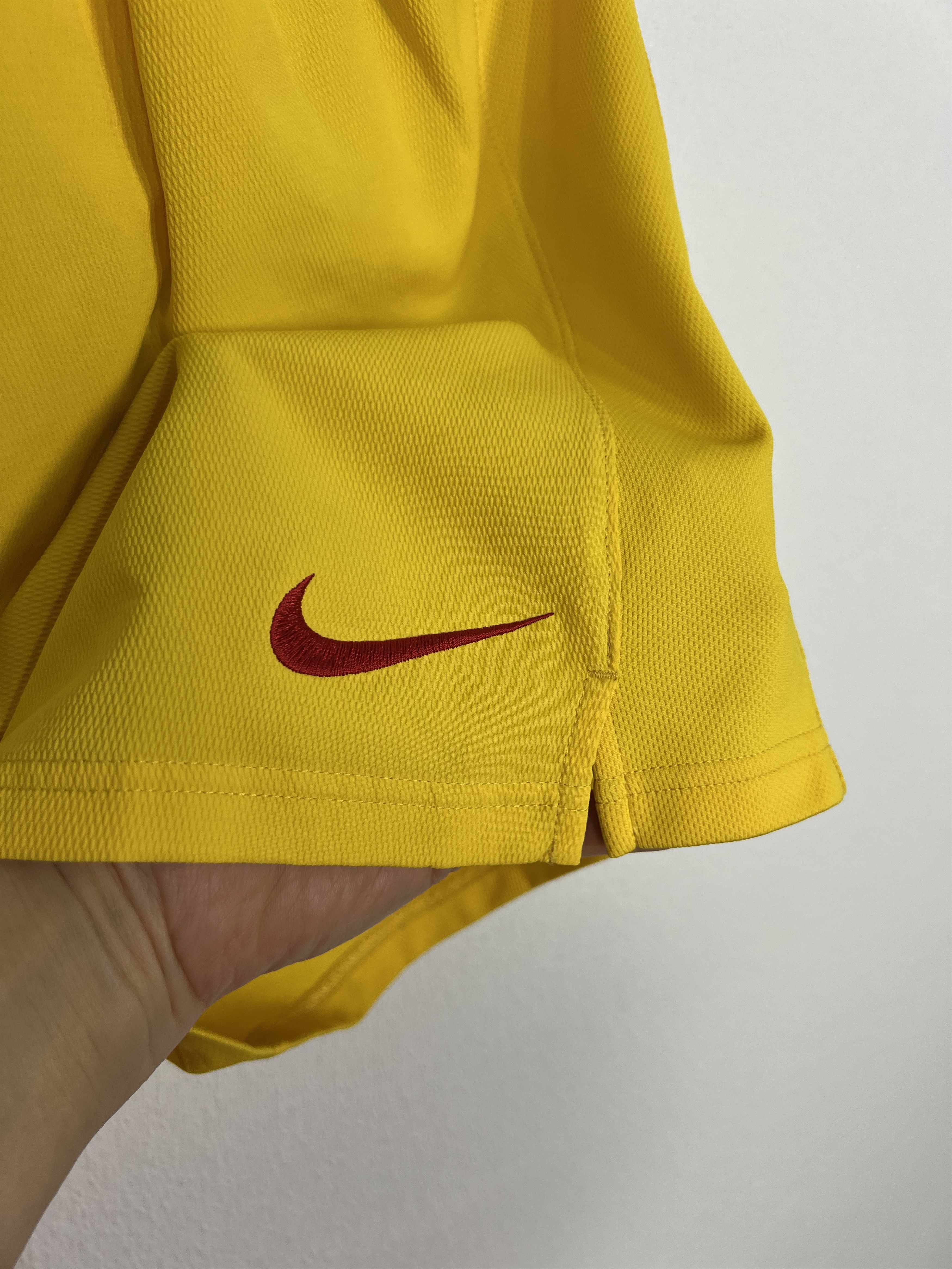 Nike Vintage Nike Club America Football Shorts Soccer Athletic Size US 32 / EU 48 - 5 Thumbnail