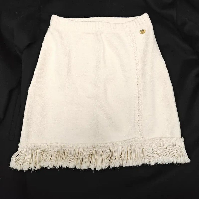 Chanel Chanel White Wool Short Skirt for Women 0089 Size 23" - 1 Thumbnail